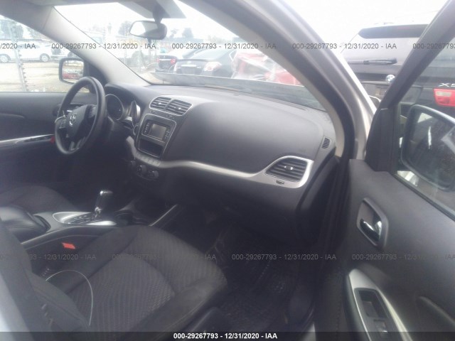 Photo 4 VIN: 3D4PH1FG2BT561245 - DODGE JOURNEY 