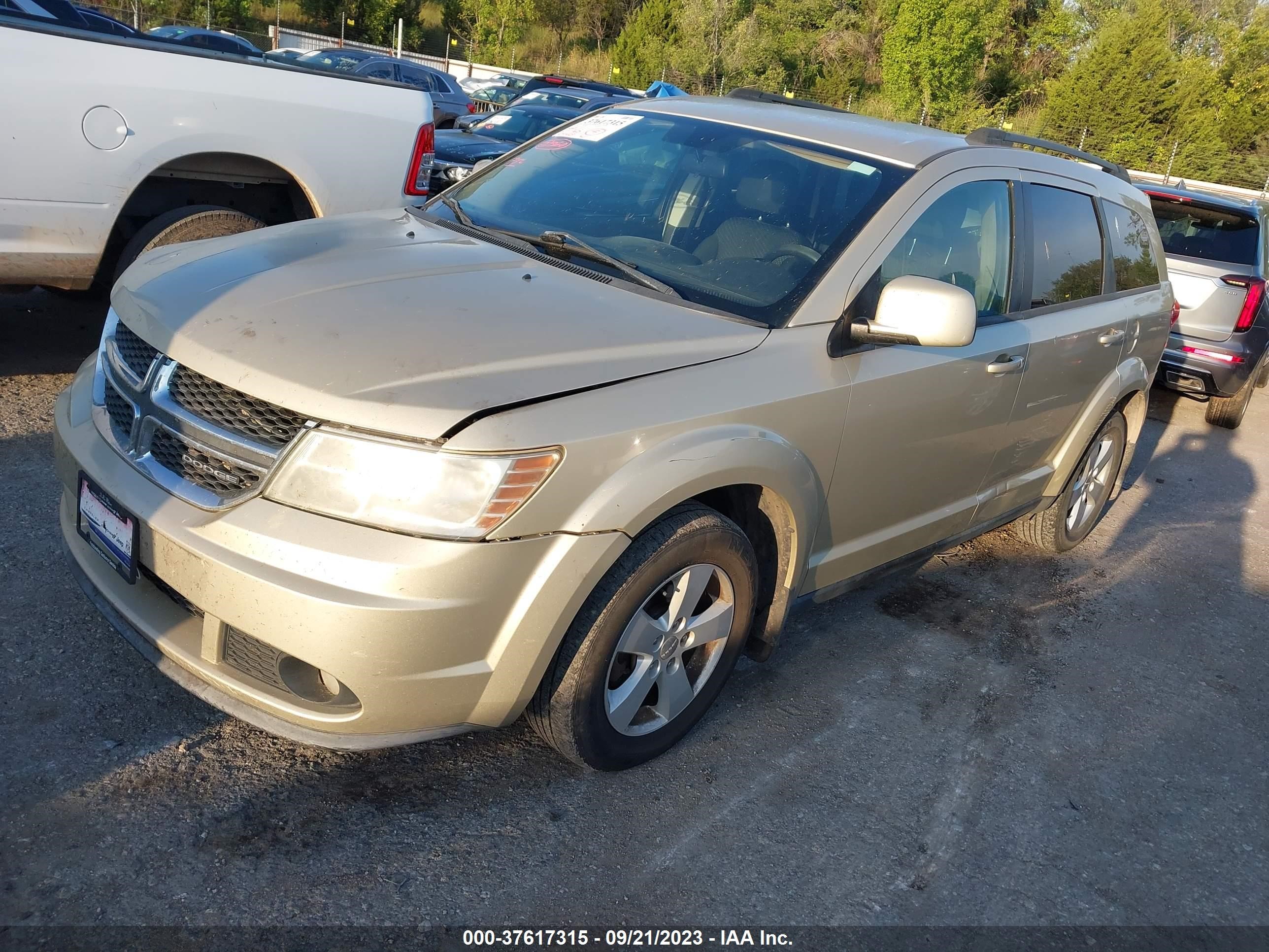 Photo 1 VIN: 3D4PH1FG4BT502262 - DODGE JOURNEY 