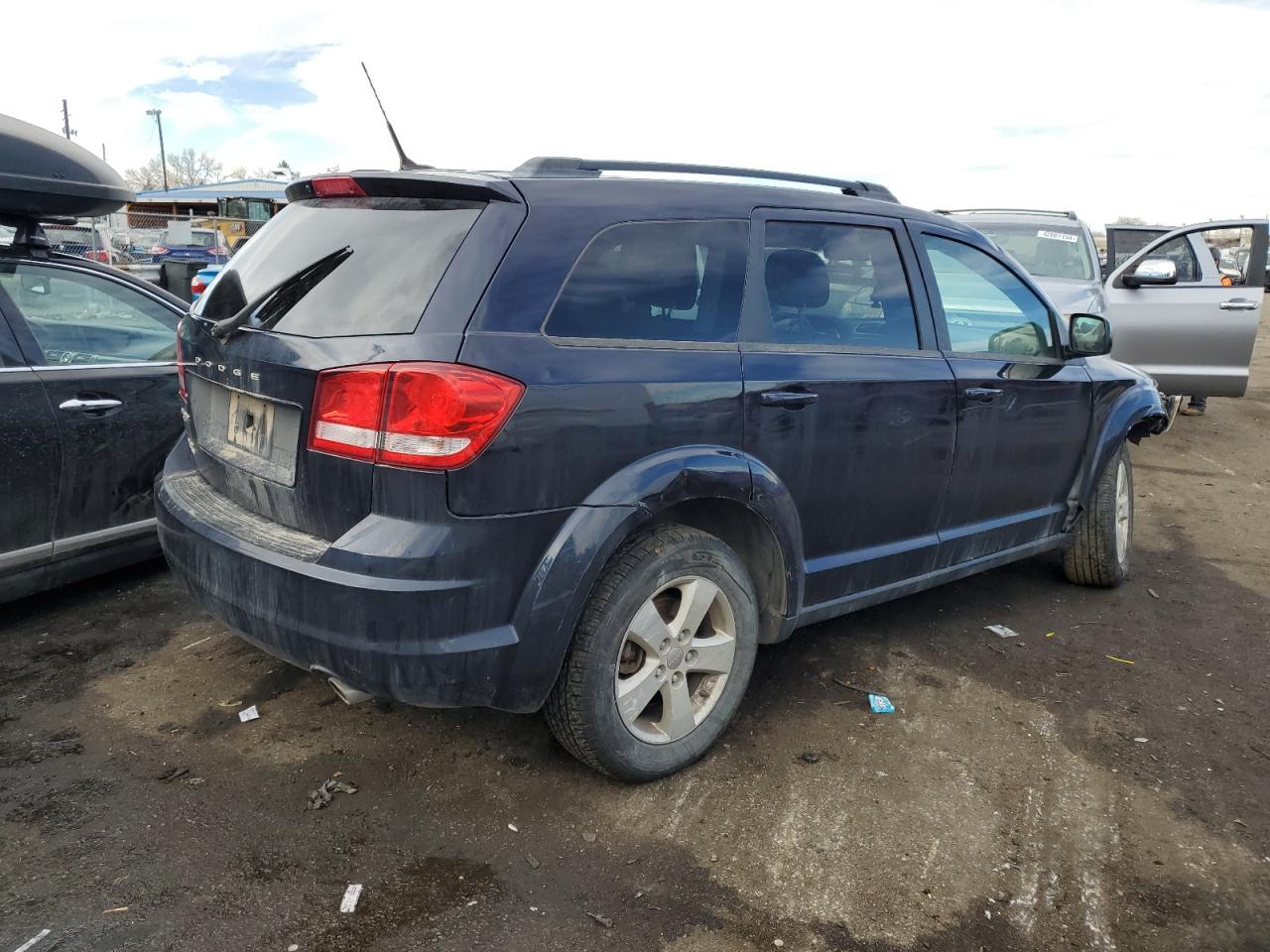 Photo 2 VIN: 3D4PH1FGXBT517297 - DODGE JOURNEY 