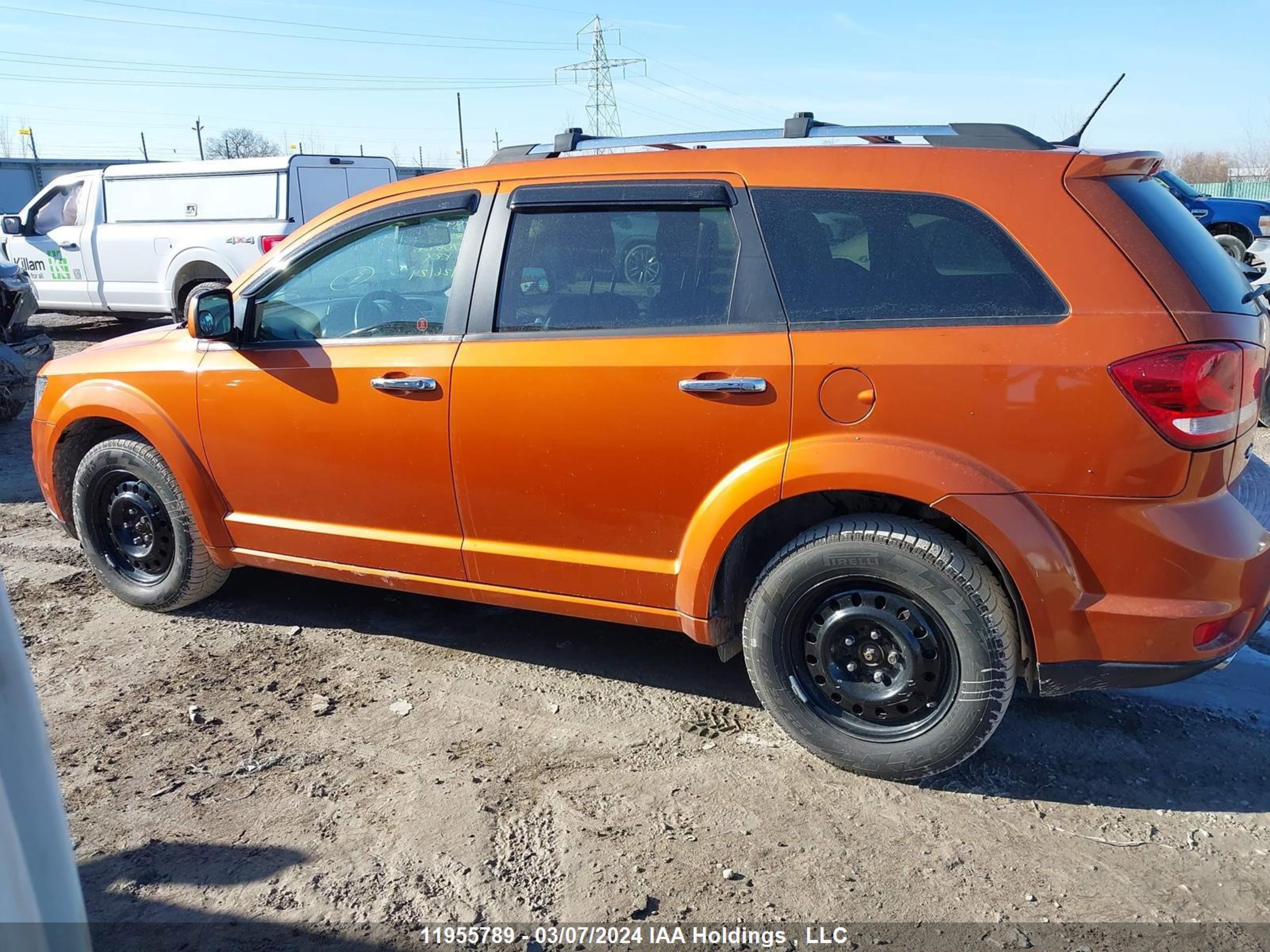 Photo 13 VIN: 3D4PH6FG8BT570626 - DODGE JOURNEY 