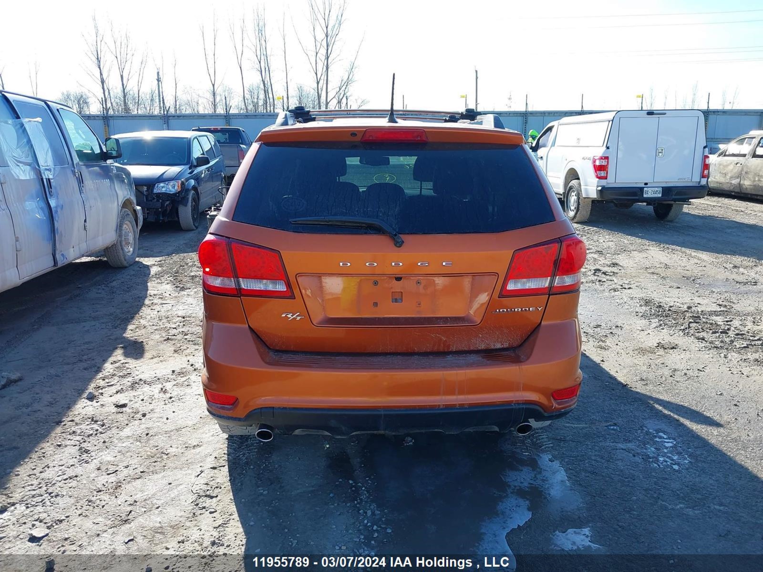 Photo 15 VIN: 3D4PH6FG8BT570626 - DODGE JOURNEY 