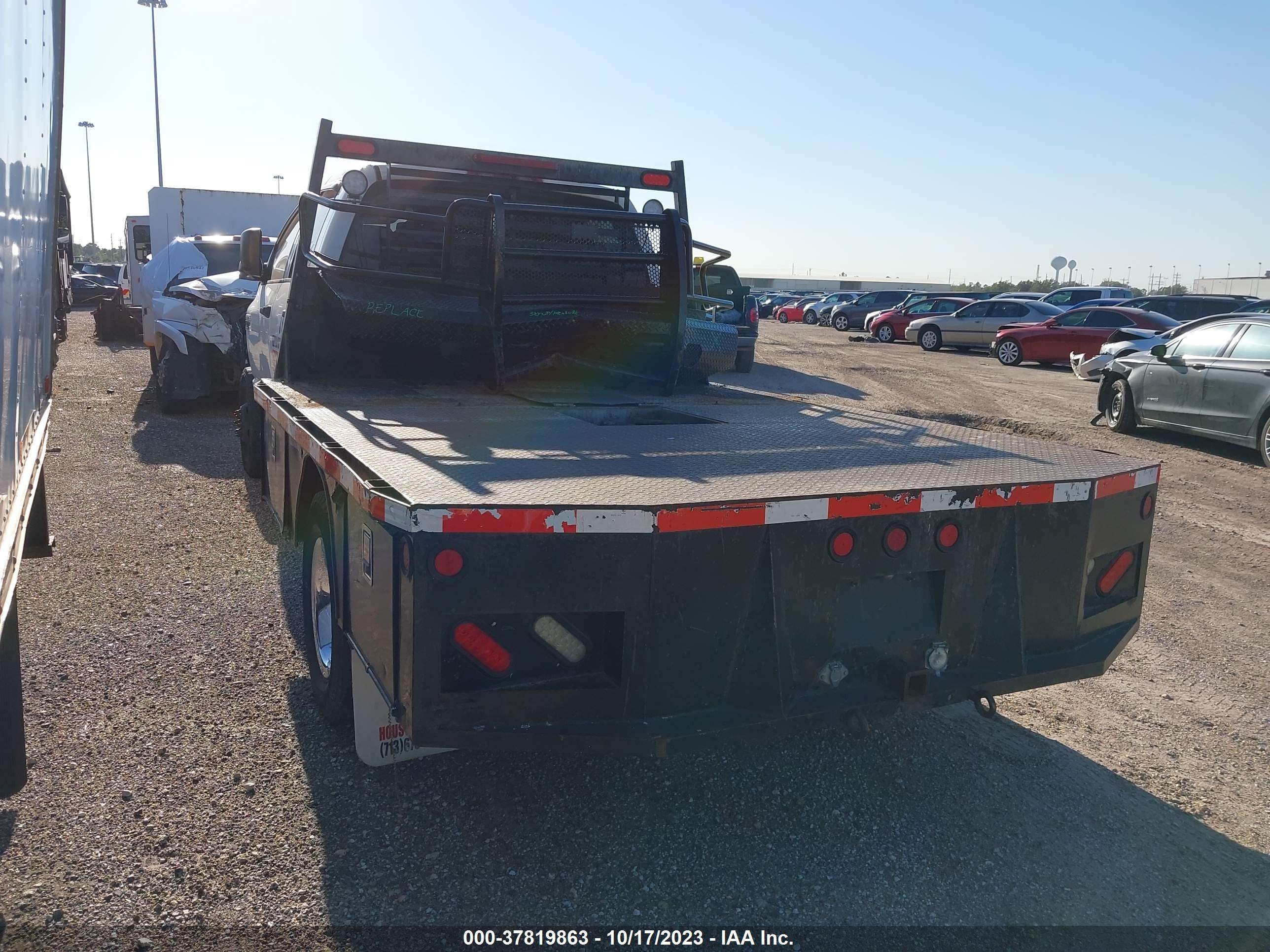 Photo 2 VIN: 3D6WG48LX9G551647 - DODGE RAM 