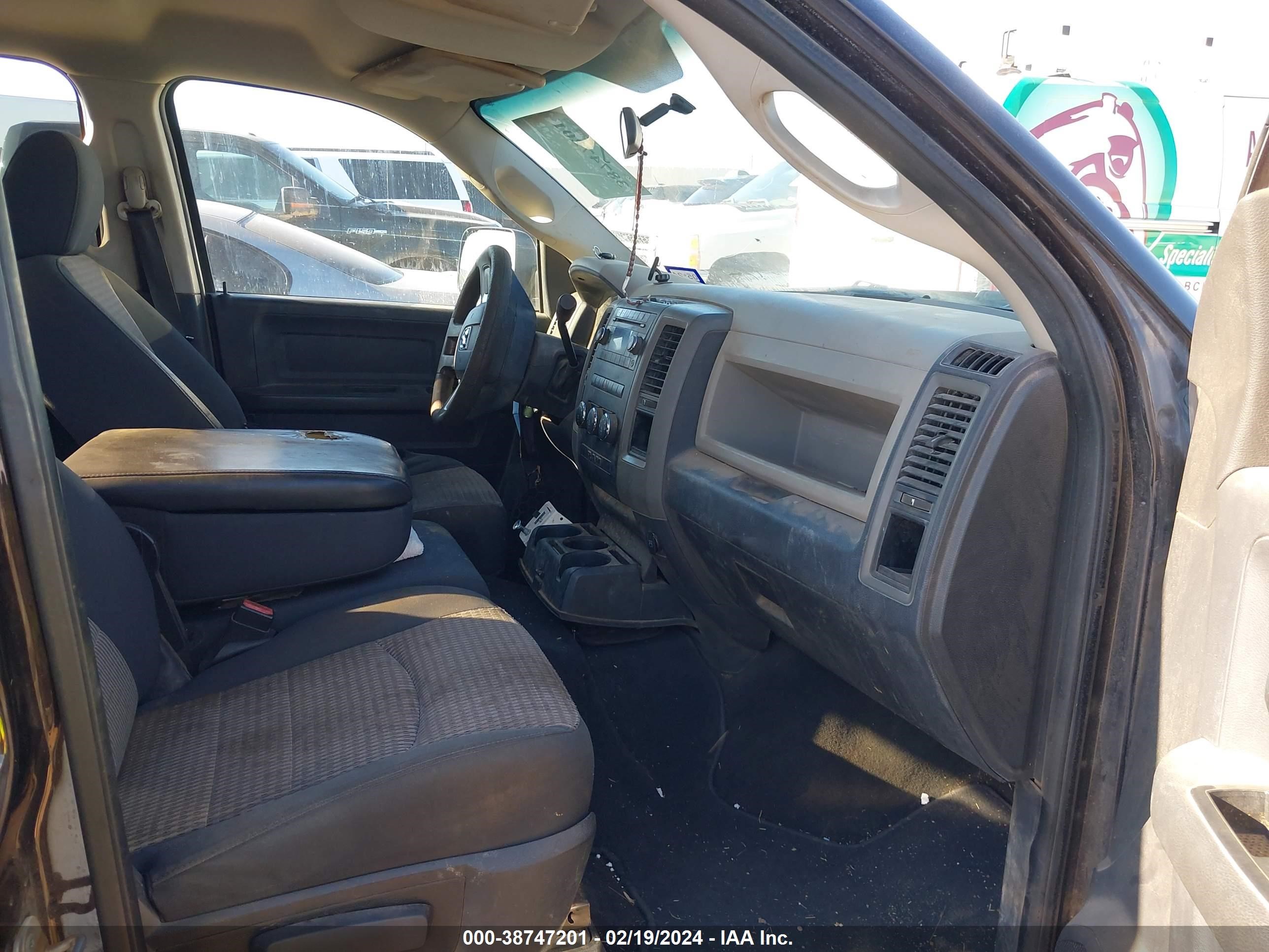 Photo 4 VIN: 3D73M4CL9AG146561 - DODGE RAM 