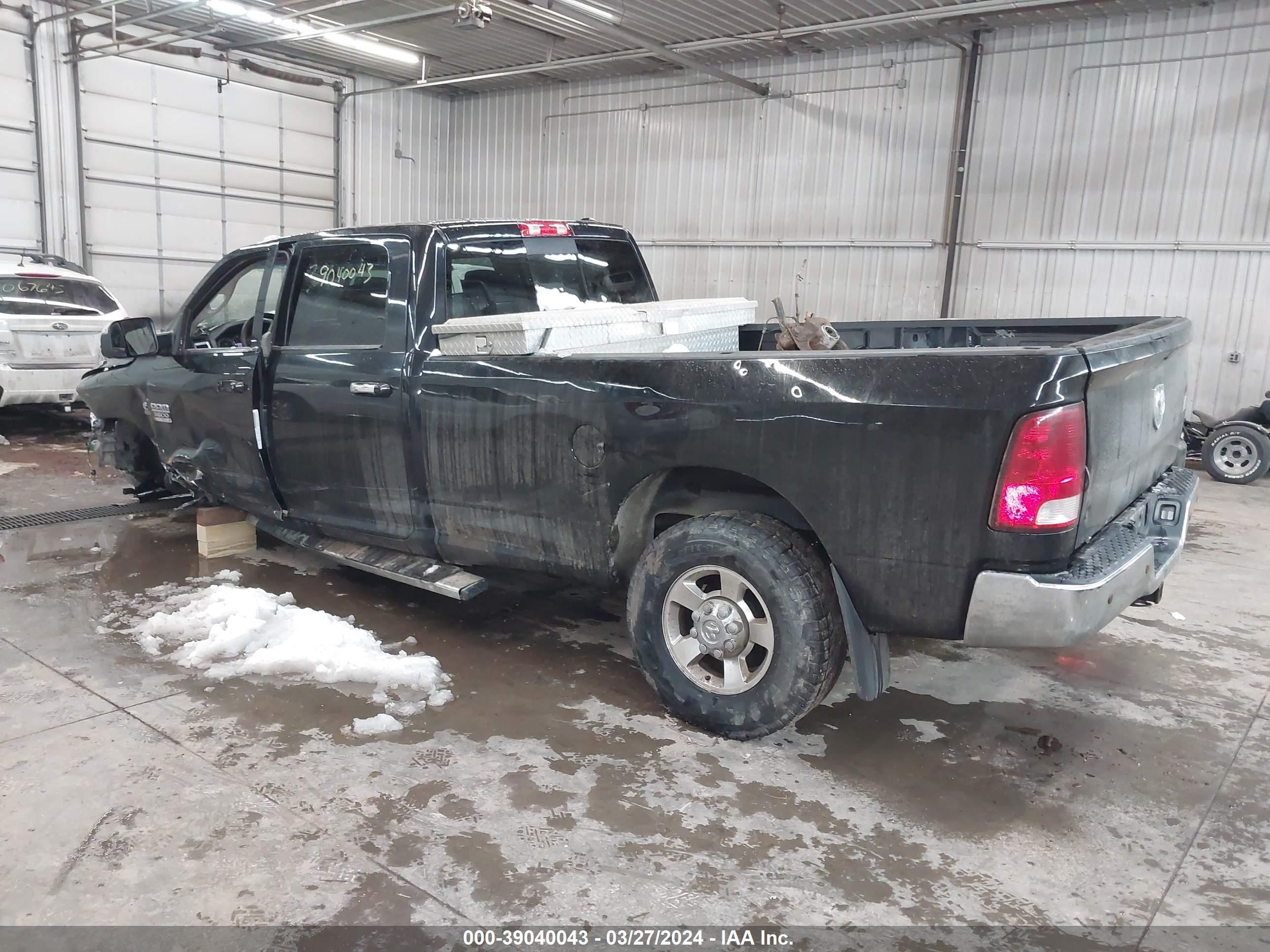 Photo 2 VIN: 3D73Y3CL2AG127185 - DODGE RAM 