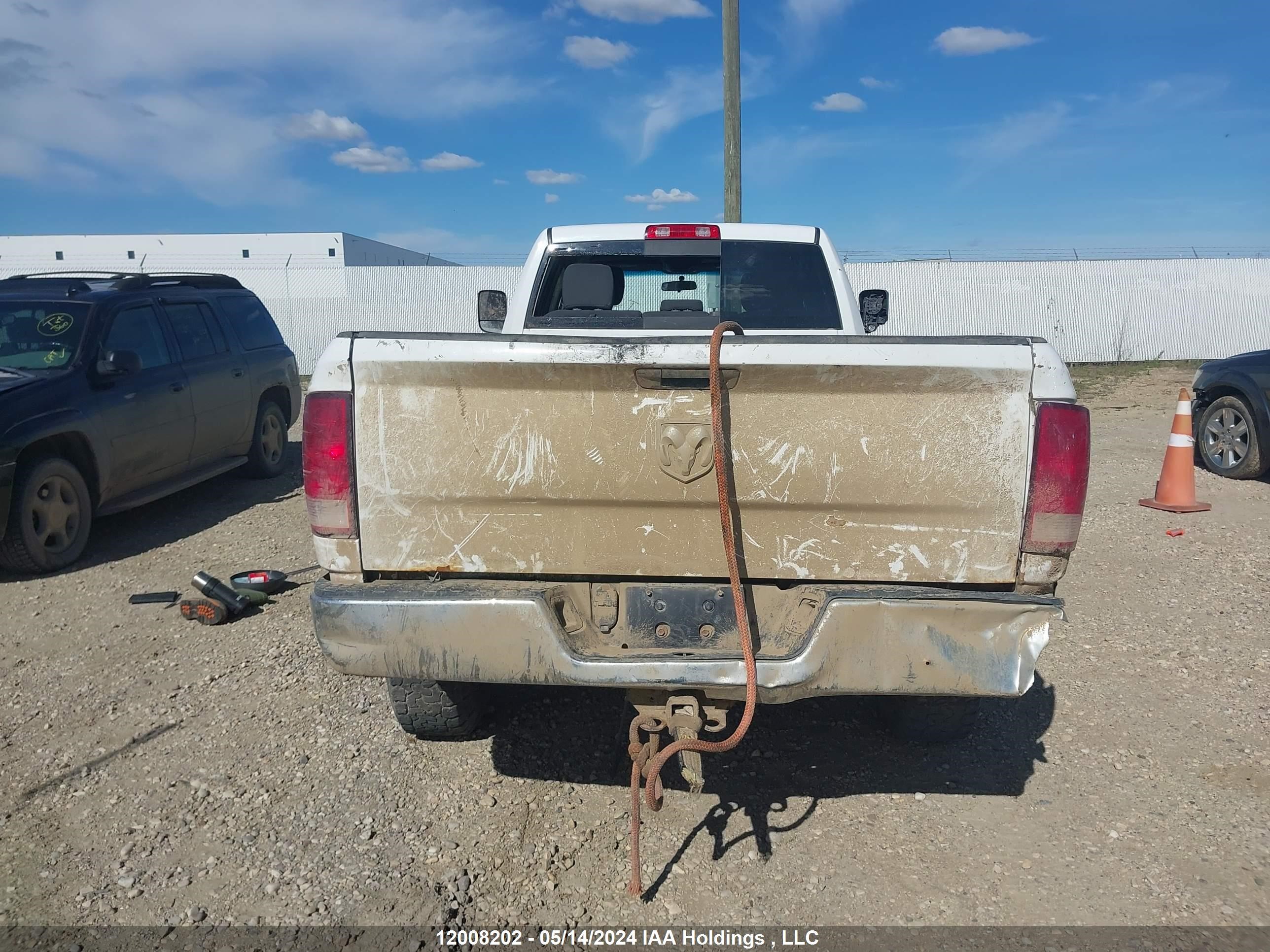 Photo 15 VIN: 3D73Y3CL4BG576319 - DODGE RAM 