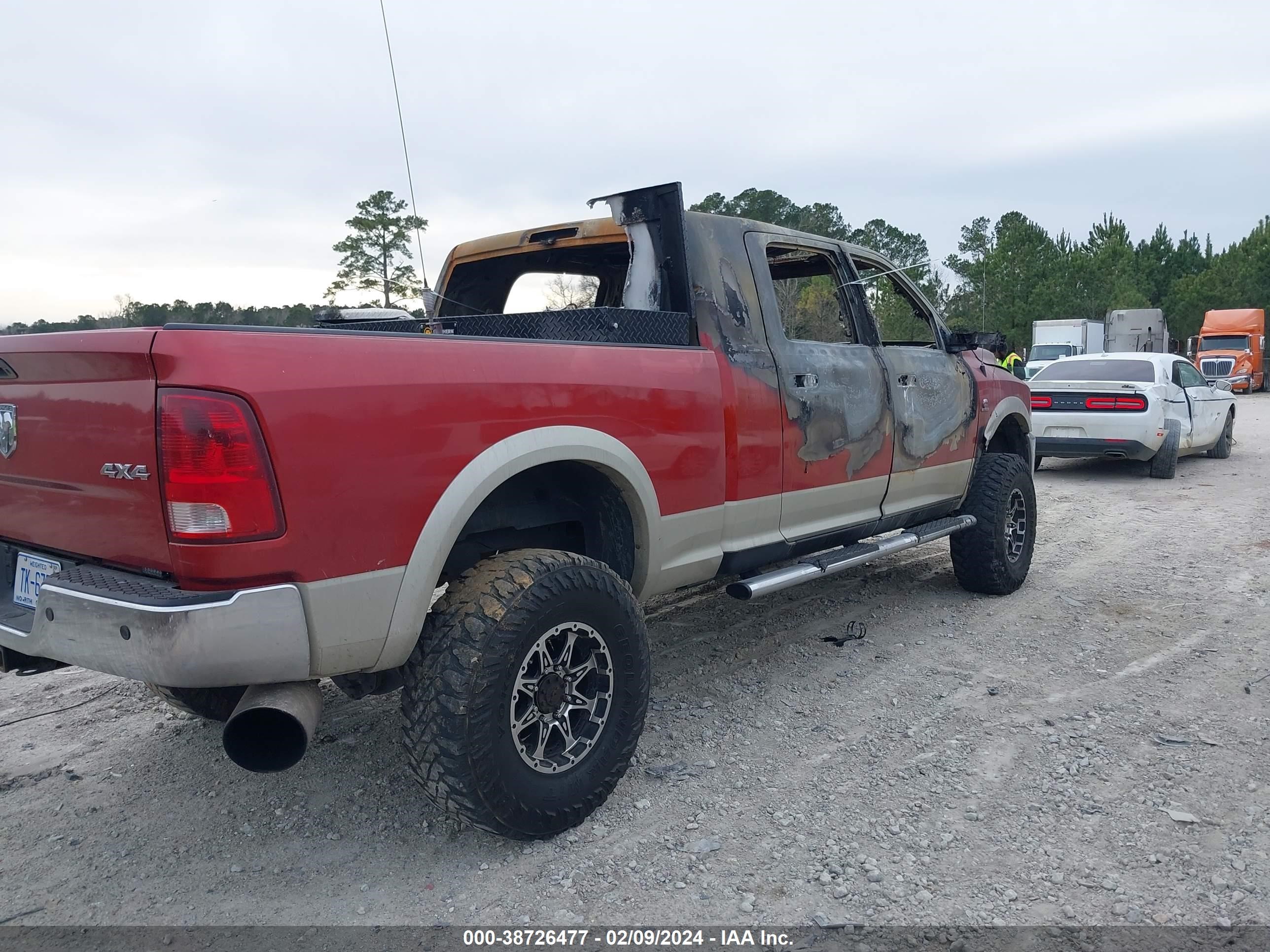 Photo 2 VIN: 3D73Y3HL2AG139278 - DODGE RAM 