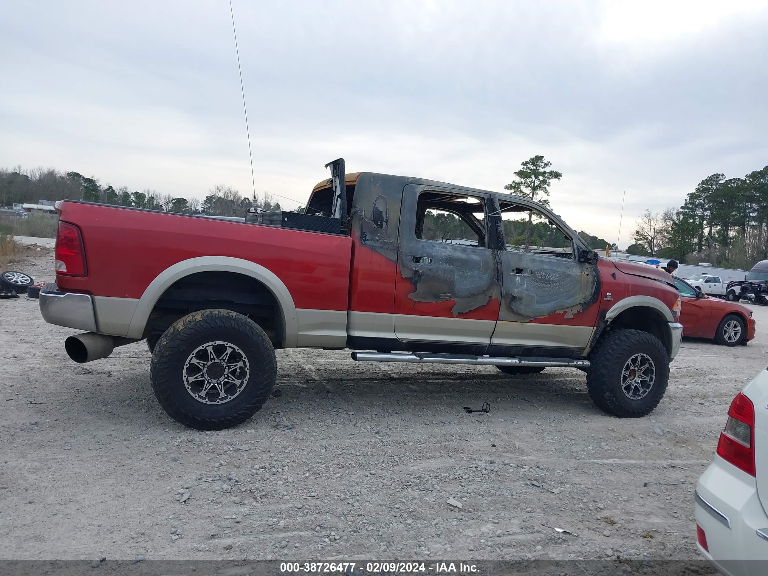 Photo 6 VIN: 3D73Y3HL2AG139278 - DODGE RAM 