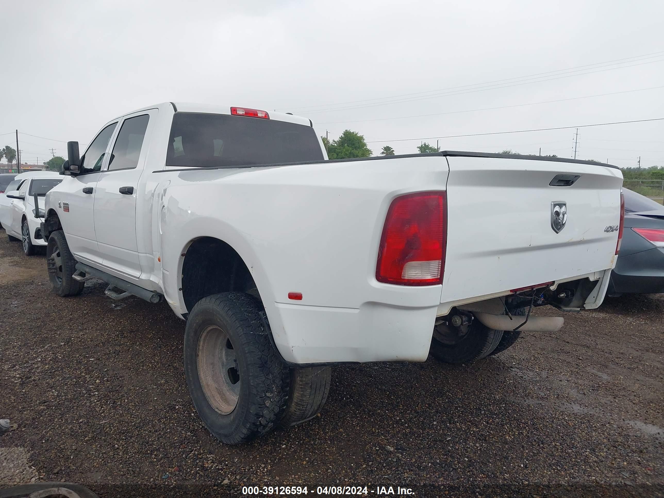 Photo 2 VIN: 3D73Y4CL2BG521096 - DODGE RAM 