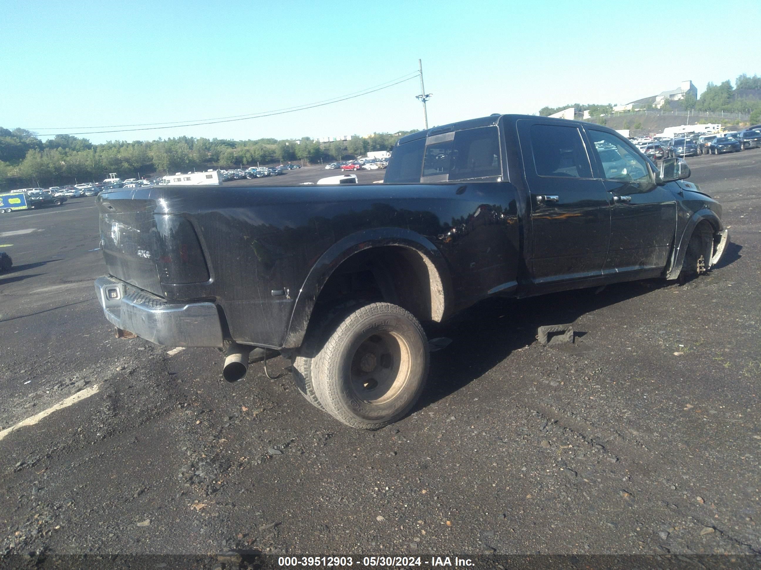 Photo 3 VIN: 3D73Y4CL3BG518353 - DODGE RAM 