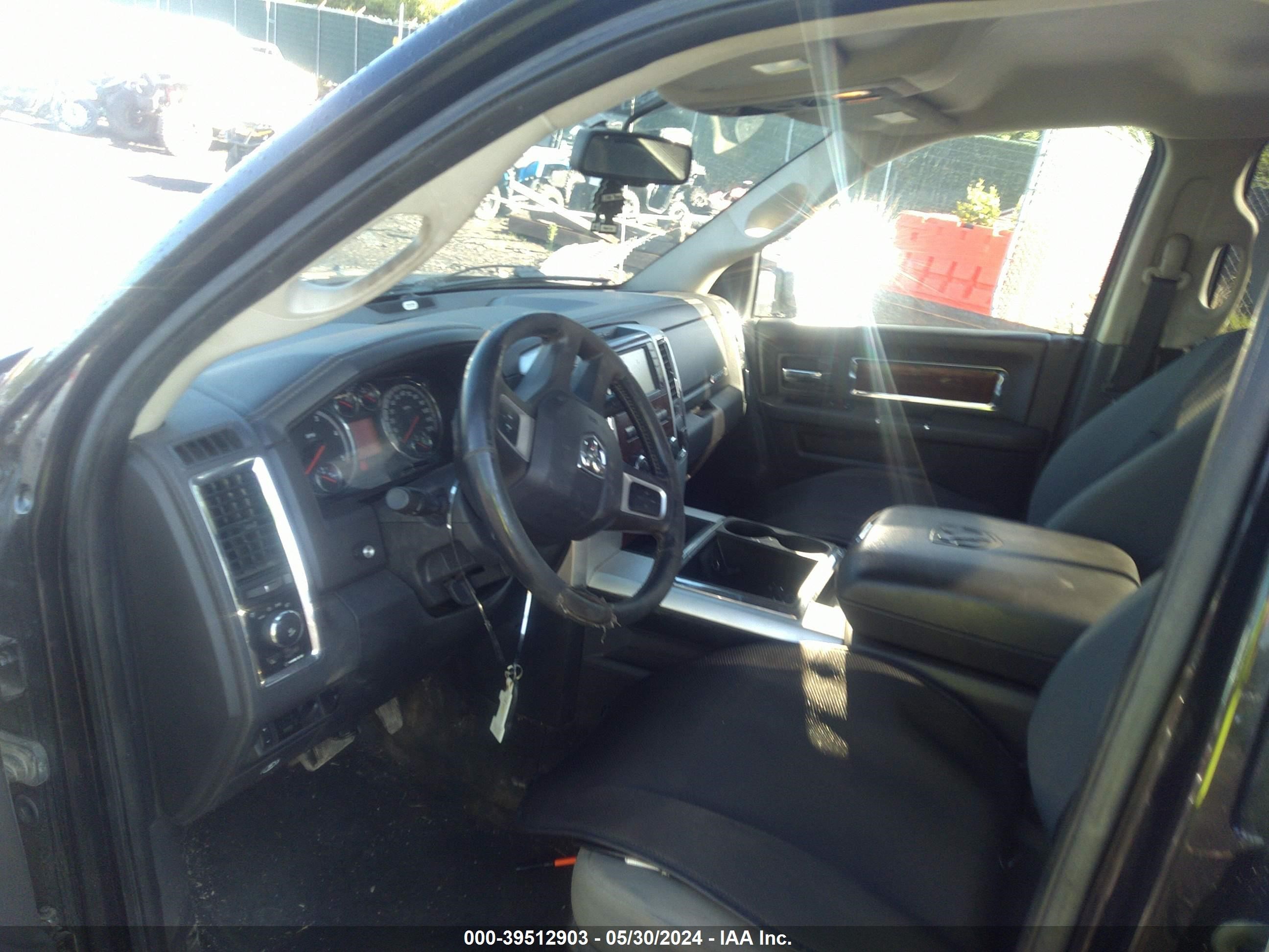 Photo 4 VIN: 3D73Y4CL3BG518353 - DODGE RAM 