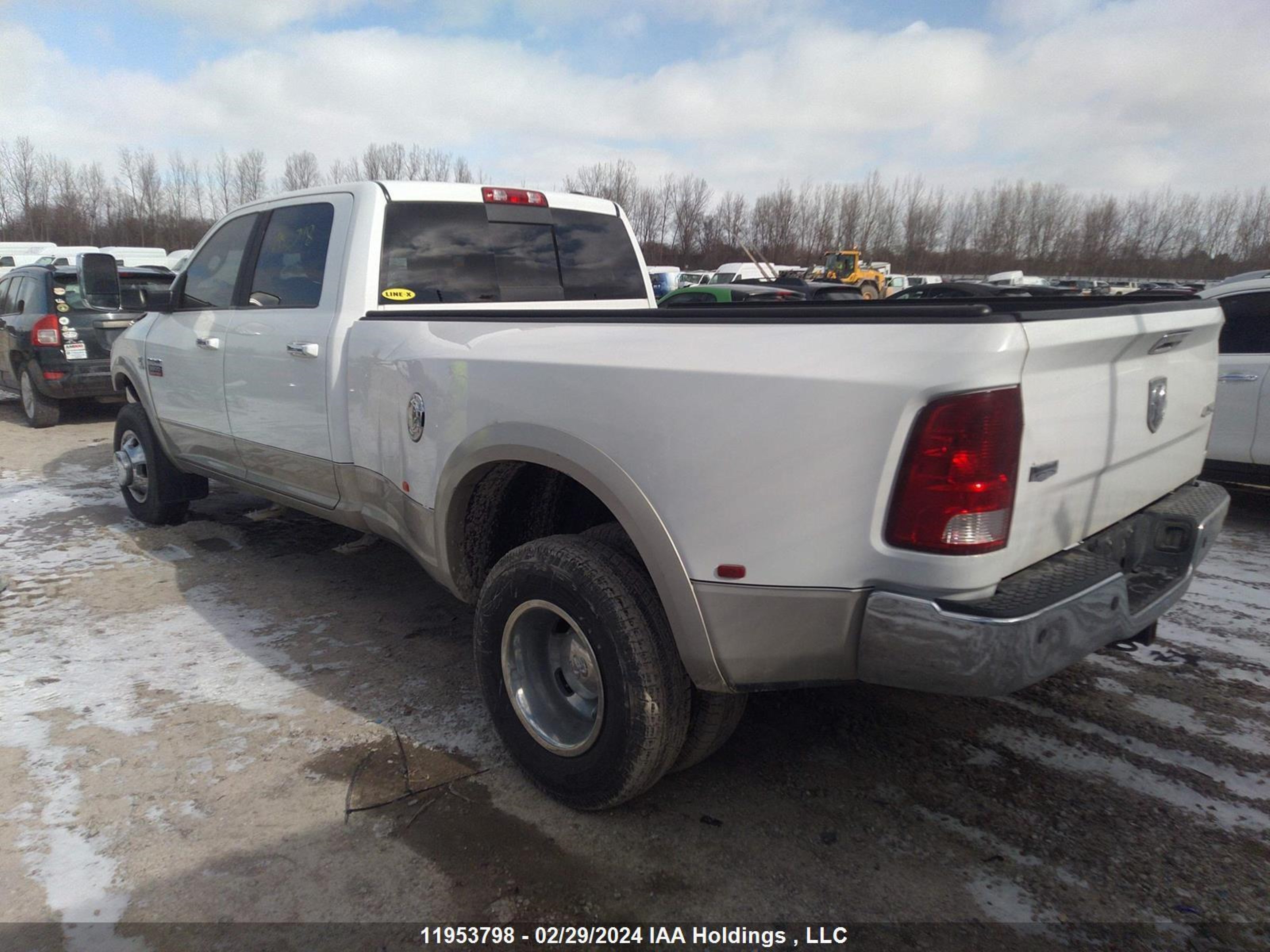 Photo 2 VIN: 3D73Y4CL4AG181898 - DODGE RAM 