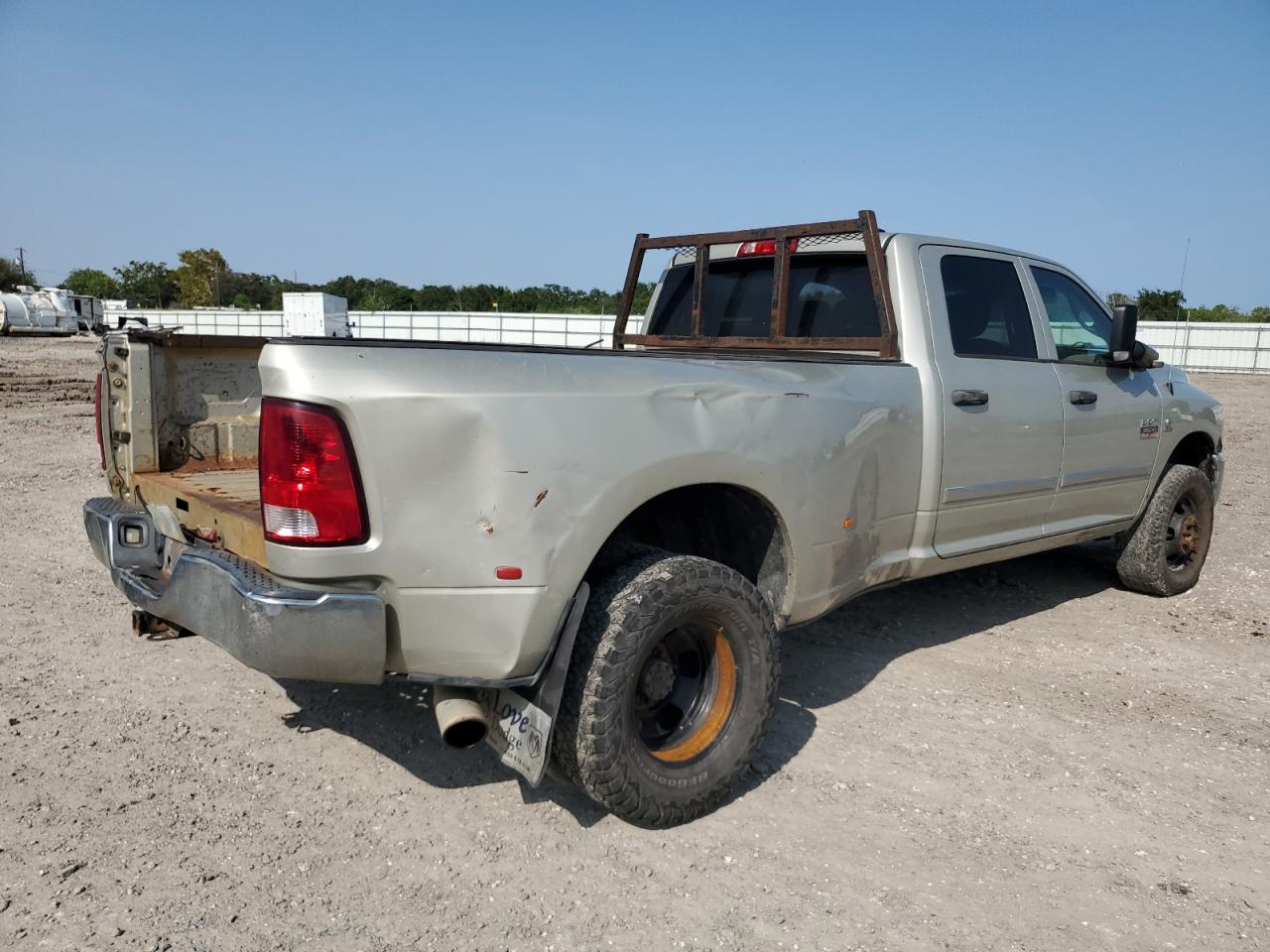 Photo 3 VIN: 3D73Y4CL6AG181952 - DODGE RAM 