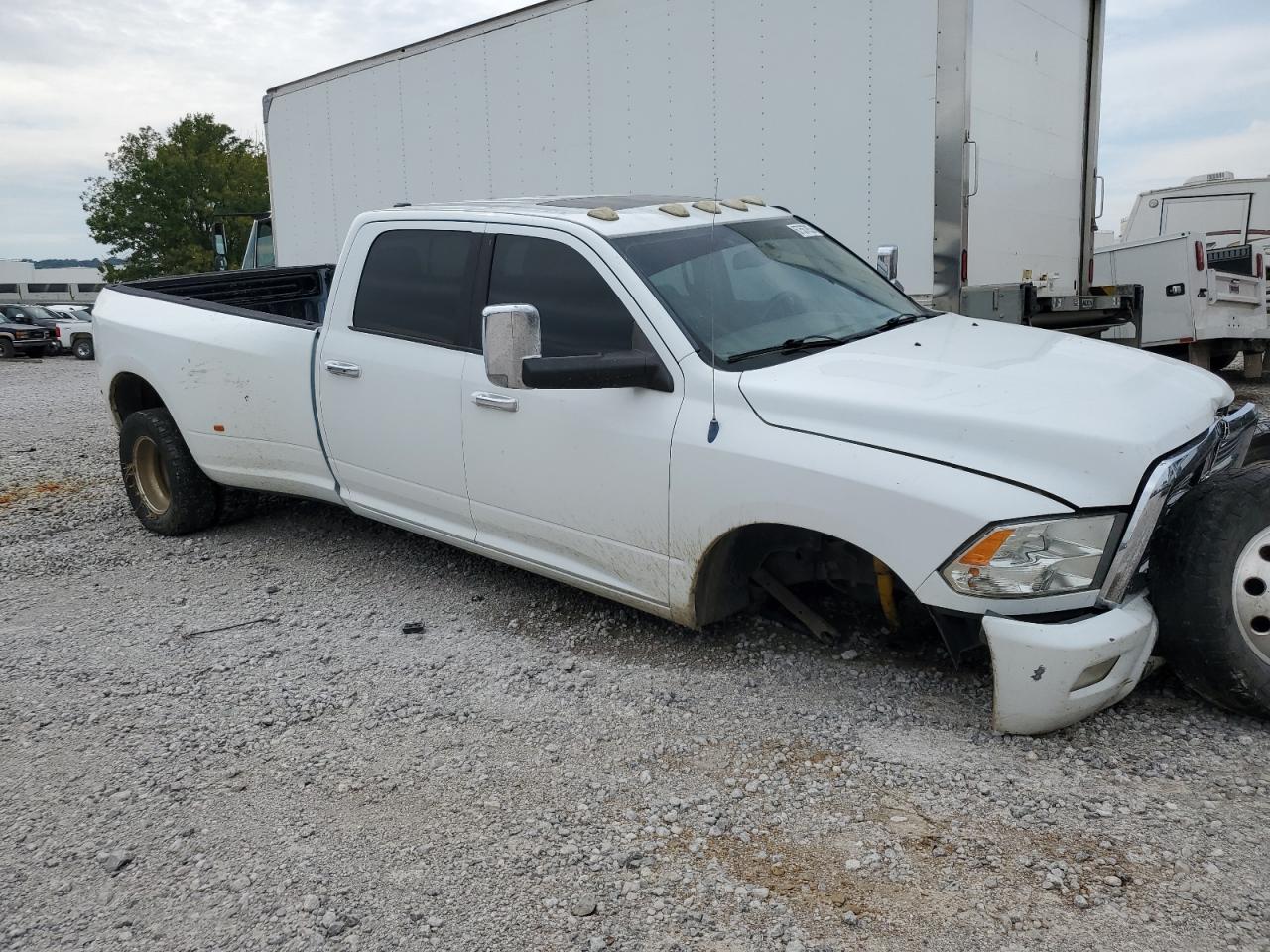 Photo 3 VIN: 3D73Y4CL9BG572661 - DODGE RAM 