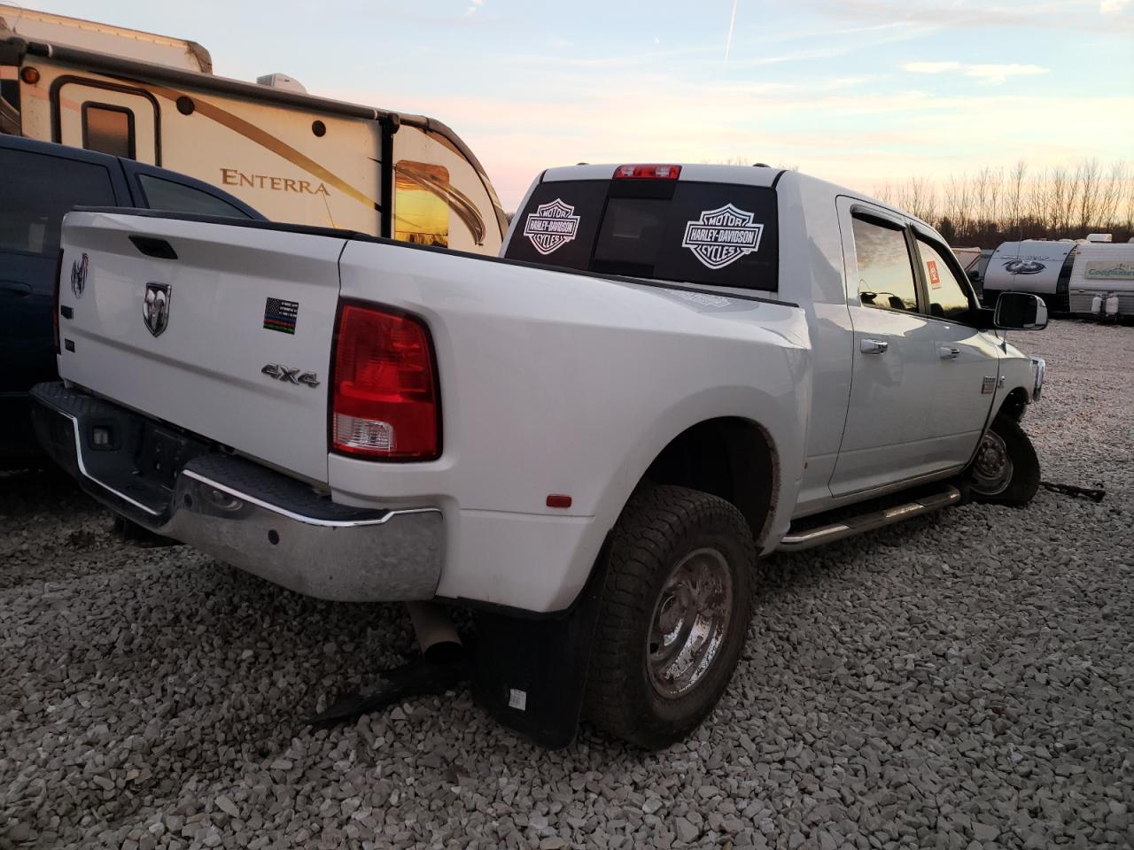 Photo 2 VIN: 3D73Y4HL5BG543389 - DODGE RAM 