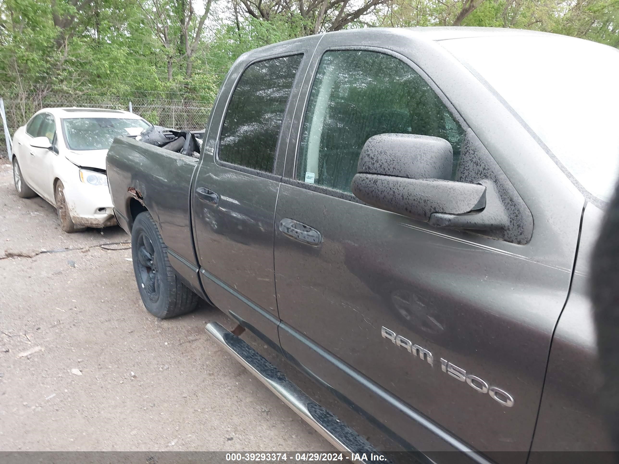 Photo 12 VIN: 3D7HA18N72G168132 - DODGE RAM 