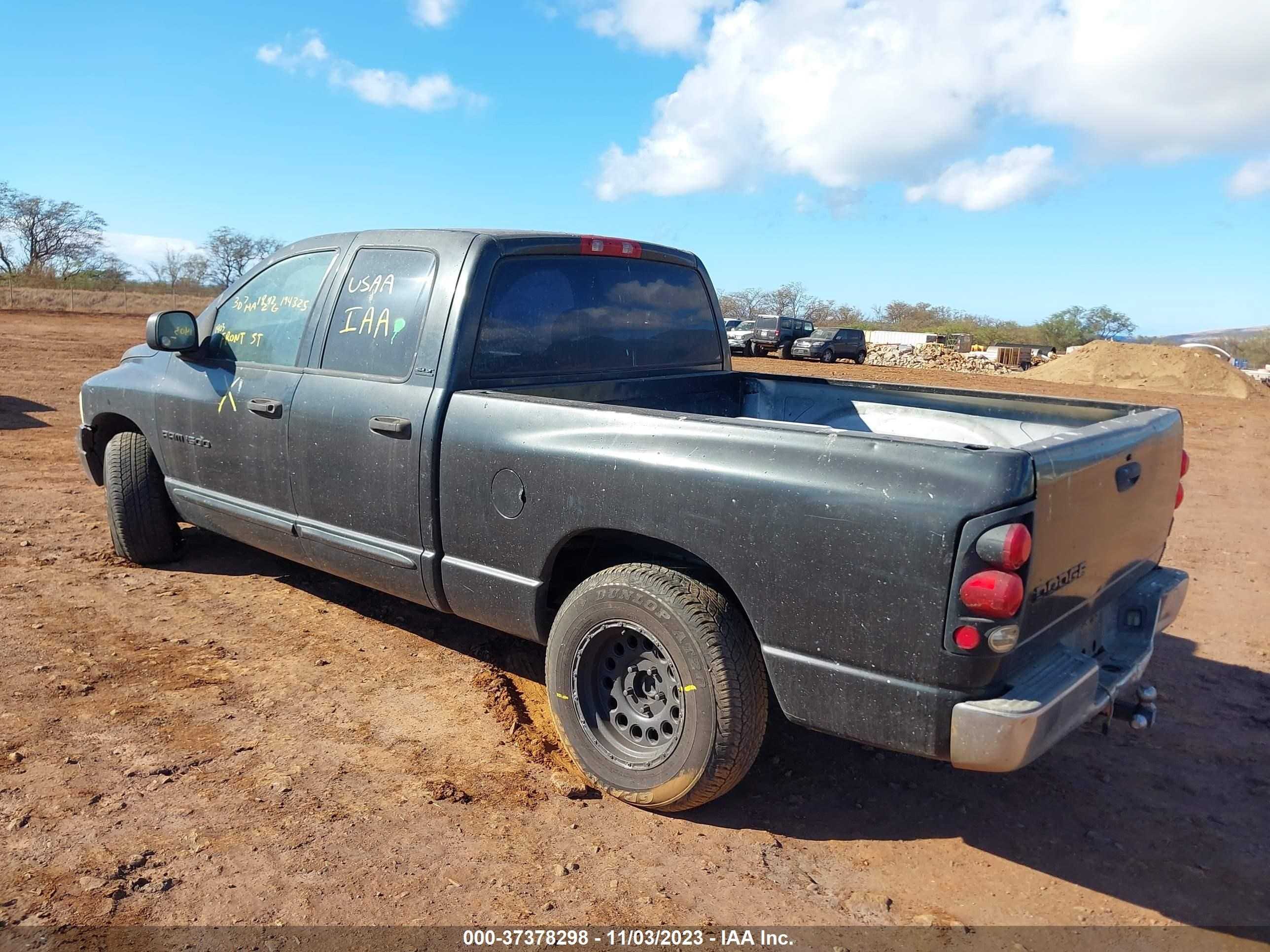 Photo 2 VIN: 3D7HA18Z12G194325 - DODGE RAM 