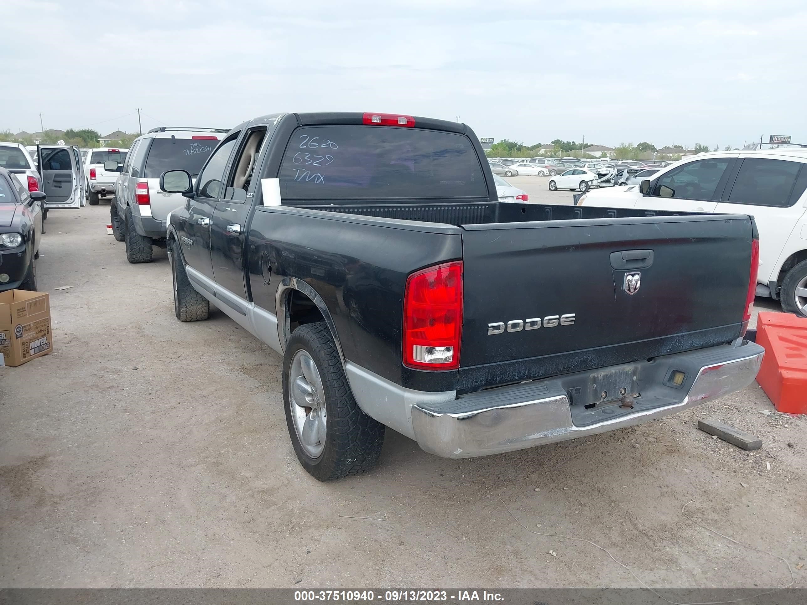 Photo 2 VIN: 3D7HA18Z52G206329 - DODGE RAM 