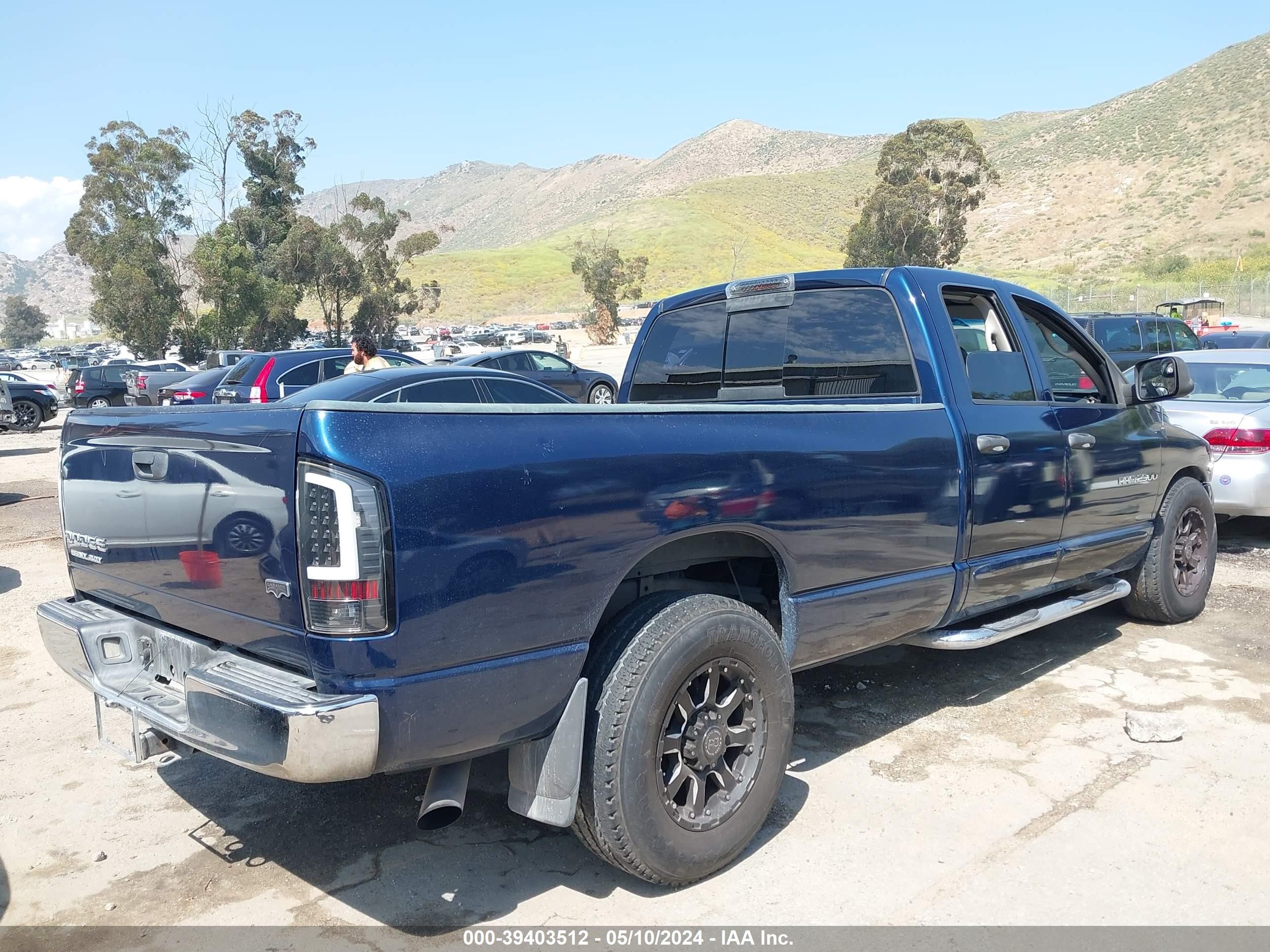 Photo 3 VIN: 3D7KA28633G839673 - DODGE RAM 