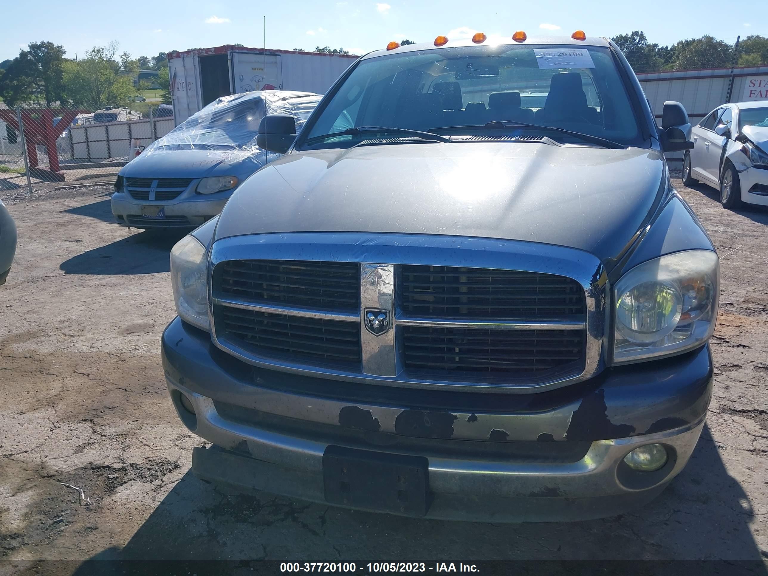 Photo 11 VIN: 3D7KR19D07G751900 - DODGE RAM 