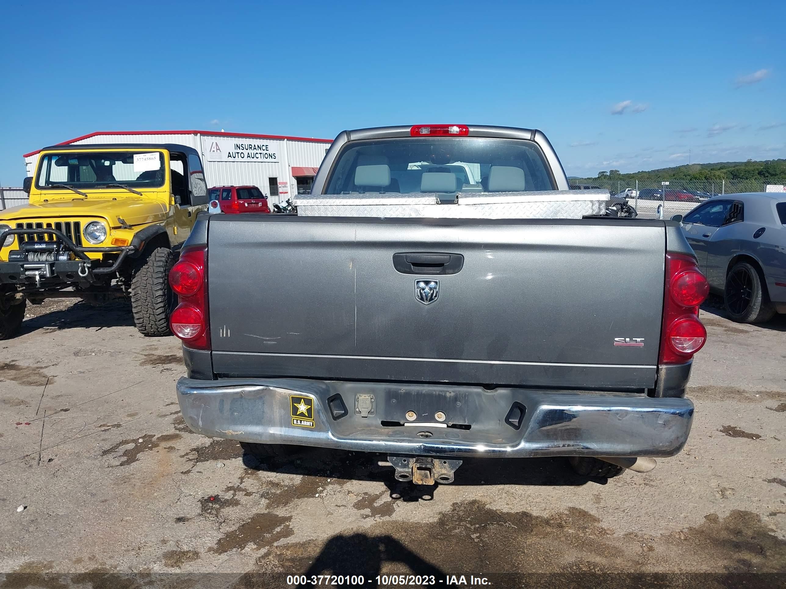 Photo 15 VIN: 3D7KR19D07G751900 - DODGE RAM 