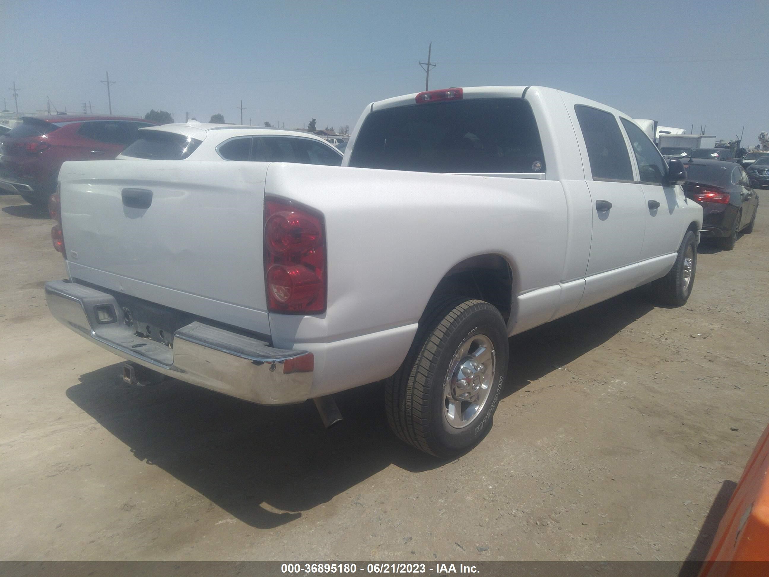 Photo 3 VIN: 3D7KR19D48G210852 - DODGE RAM 