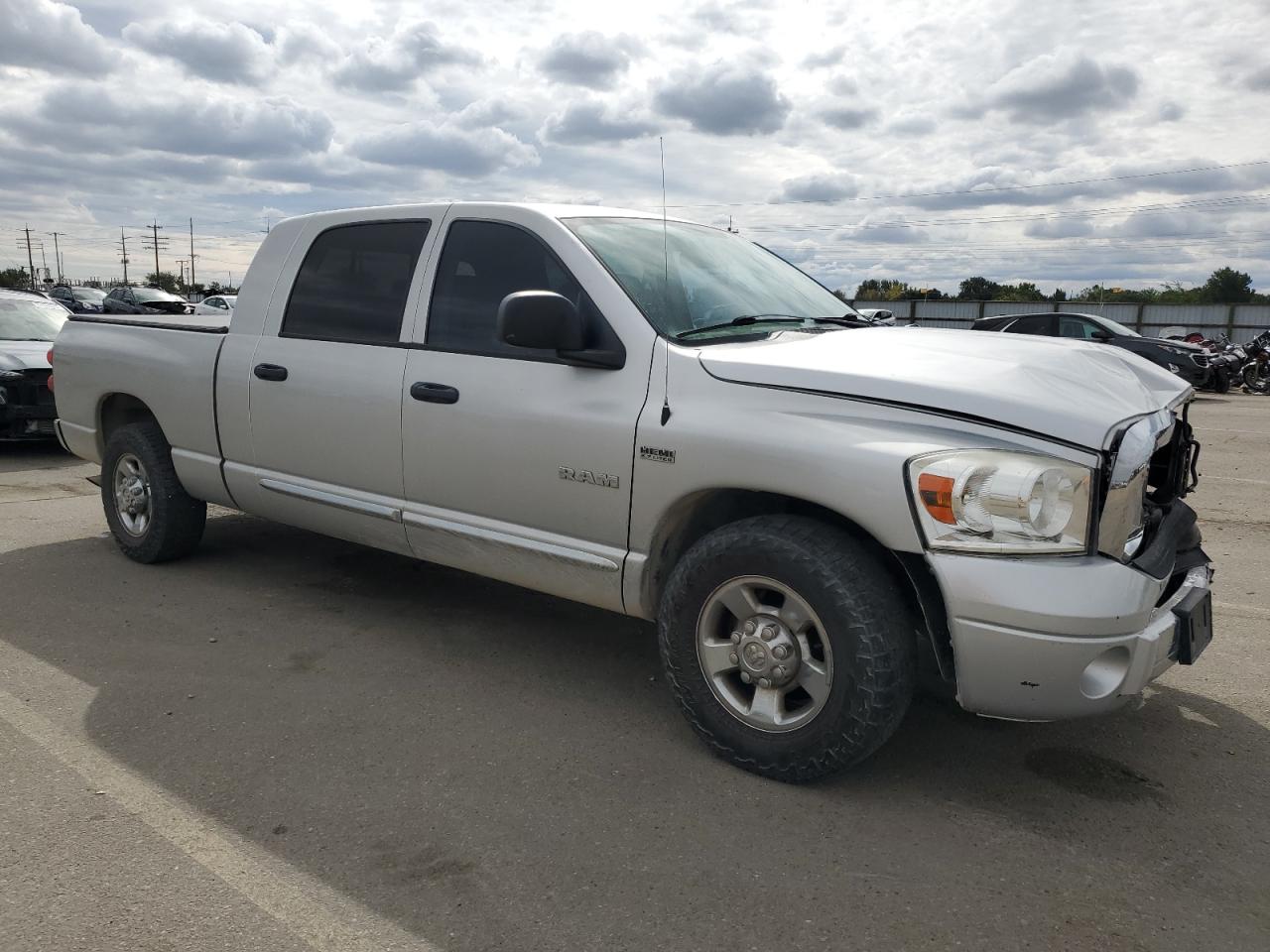 Photo 3 VIN: 3D7KR19DX8G126616 - DODGE RAM 