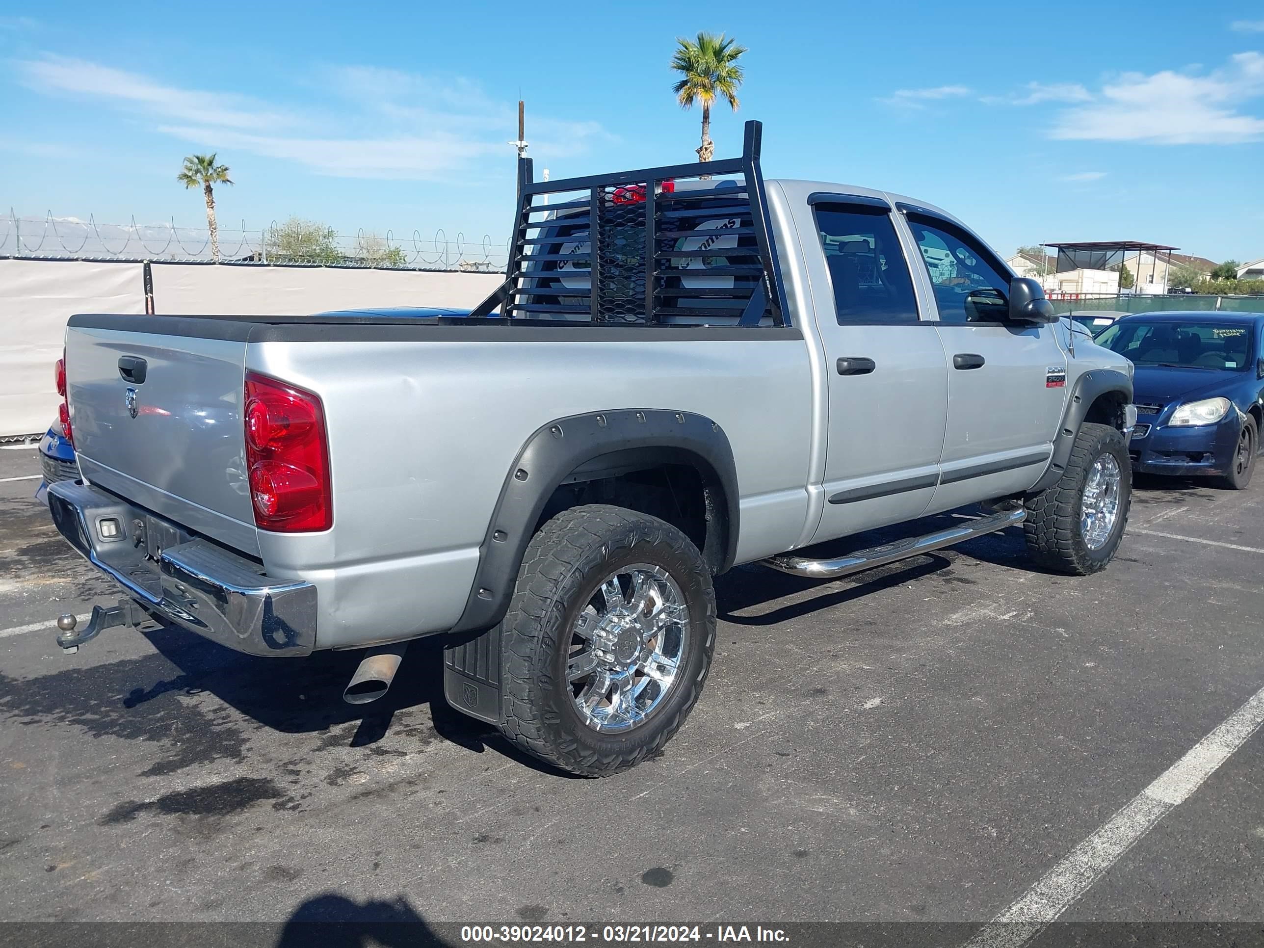 Photo 3 VIN: 3D7KR28A57G790043 - DODGE RAM 