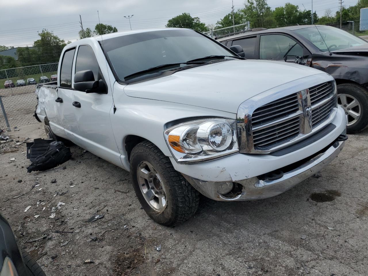 Photo 3 VIN: 3D7KR28A78G105543 - DODGE RAM 