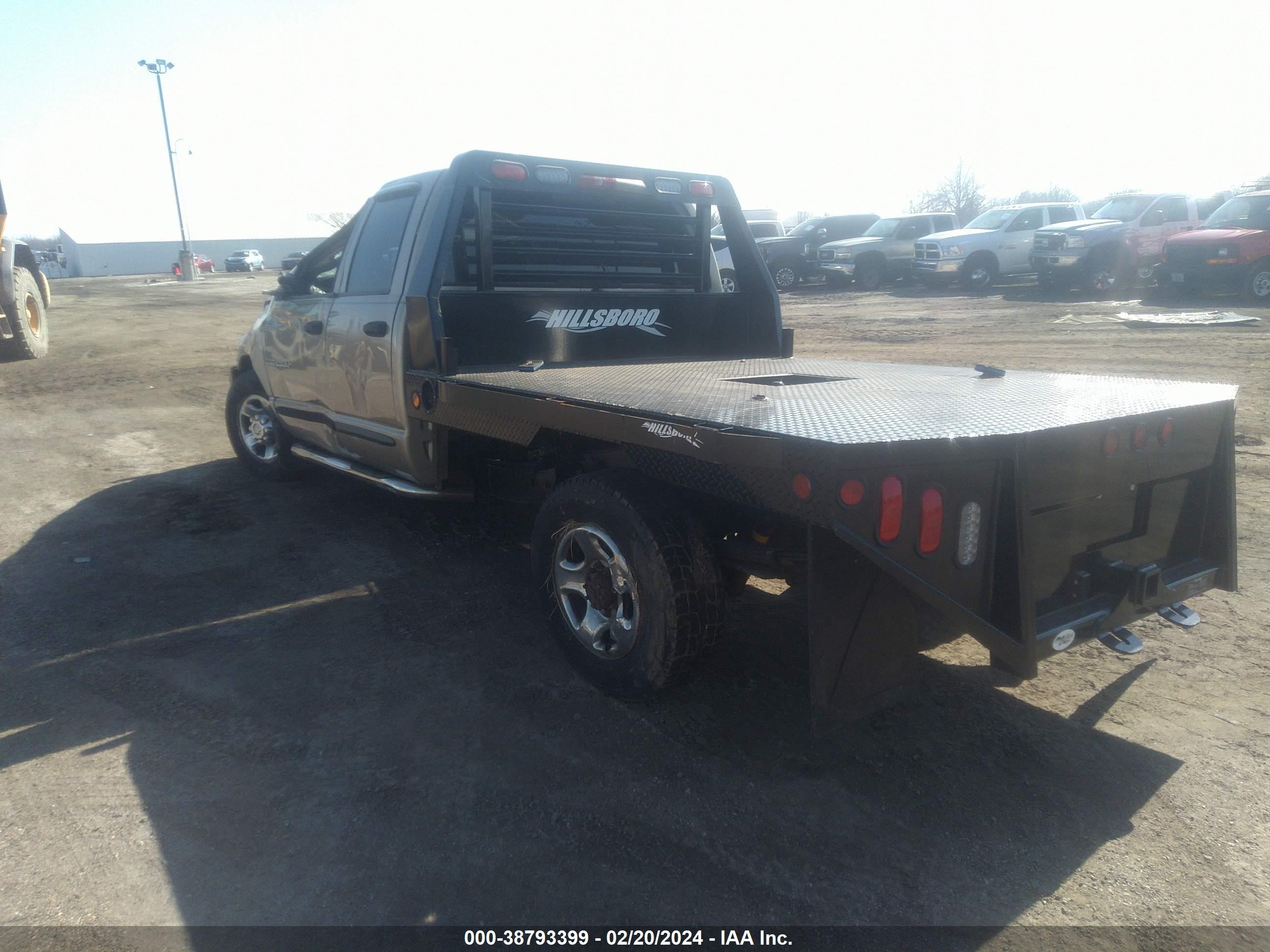 Photo 2 VIN: 3D7KR28C05G748880 - DODGE RAM 