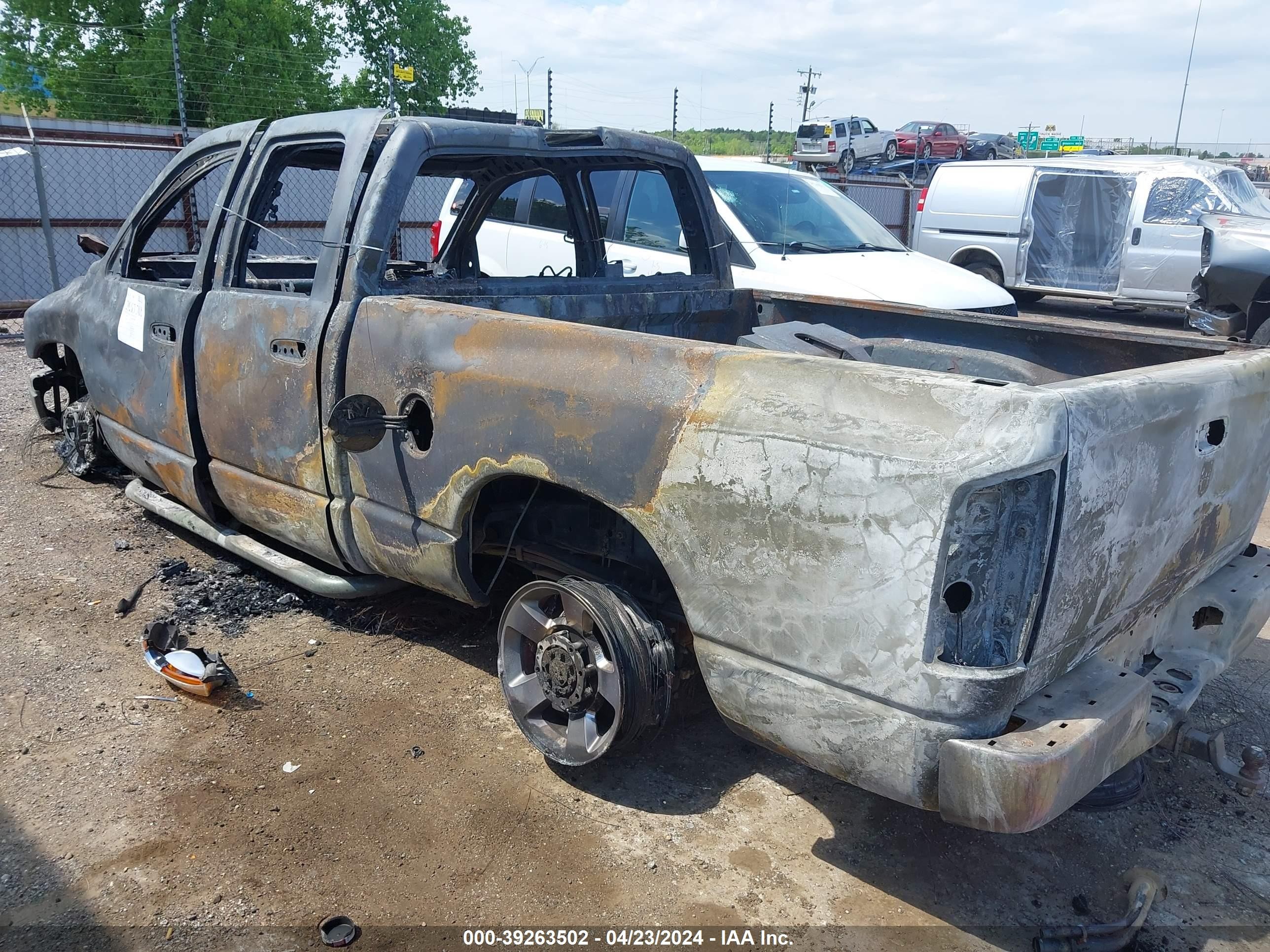 Photo 2 VIN: 3D7KR28C65G761455 - DODGE RAM 