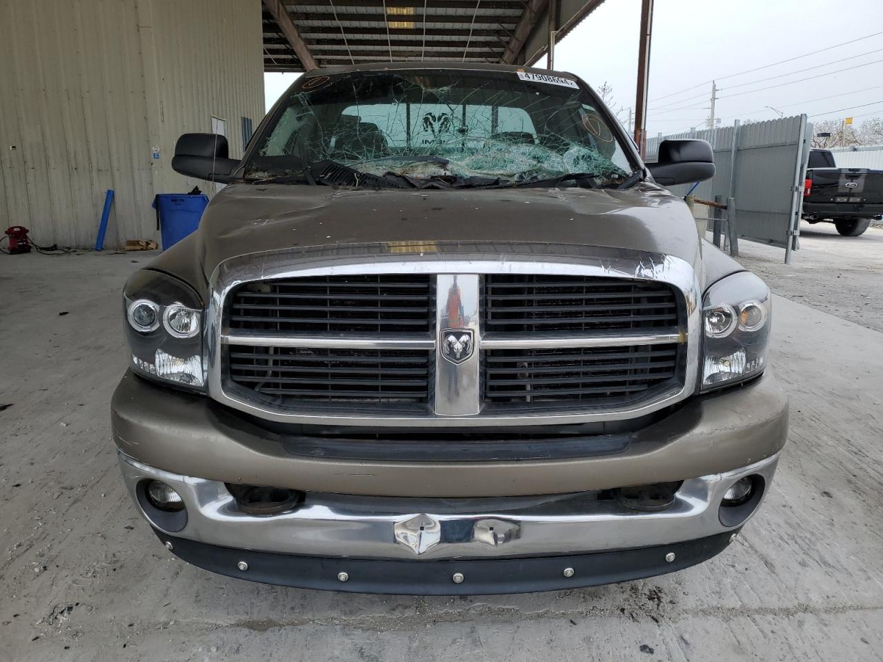 Photo 4 VIN: 3D7KR28D47G709639 - DODGE RAM 