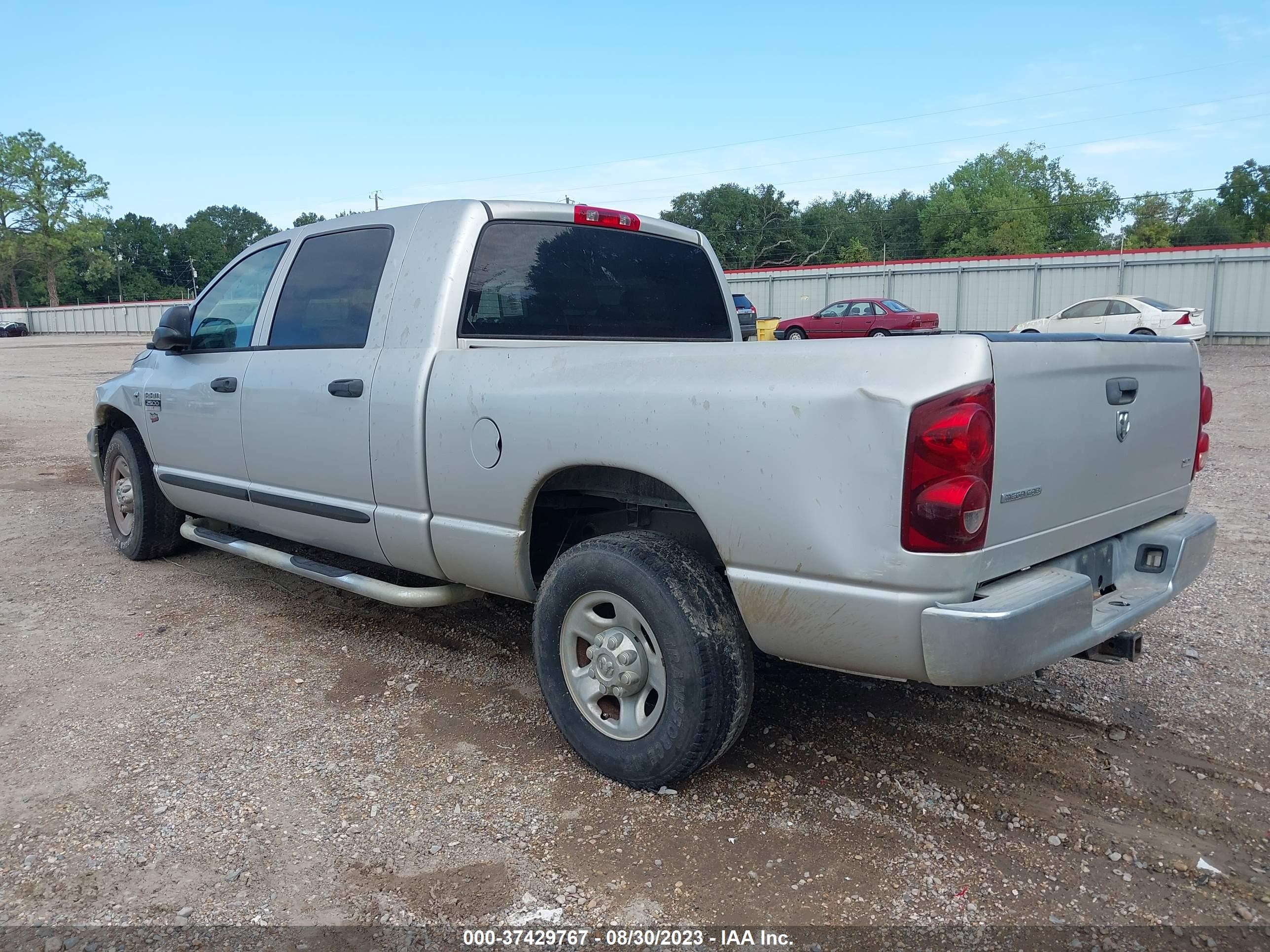 Photo 2 VIN: 3D7KR29A87G826368 - DODGE RAM 