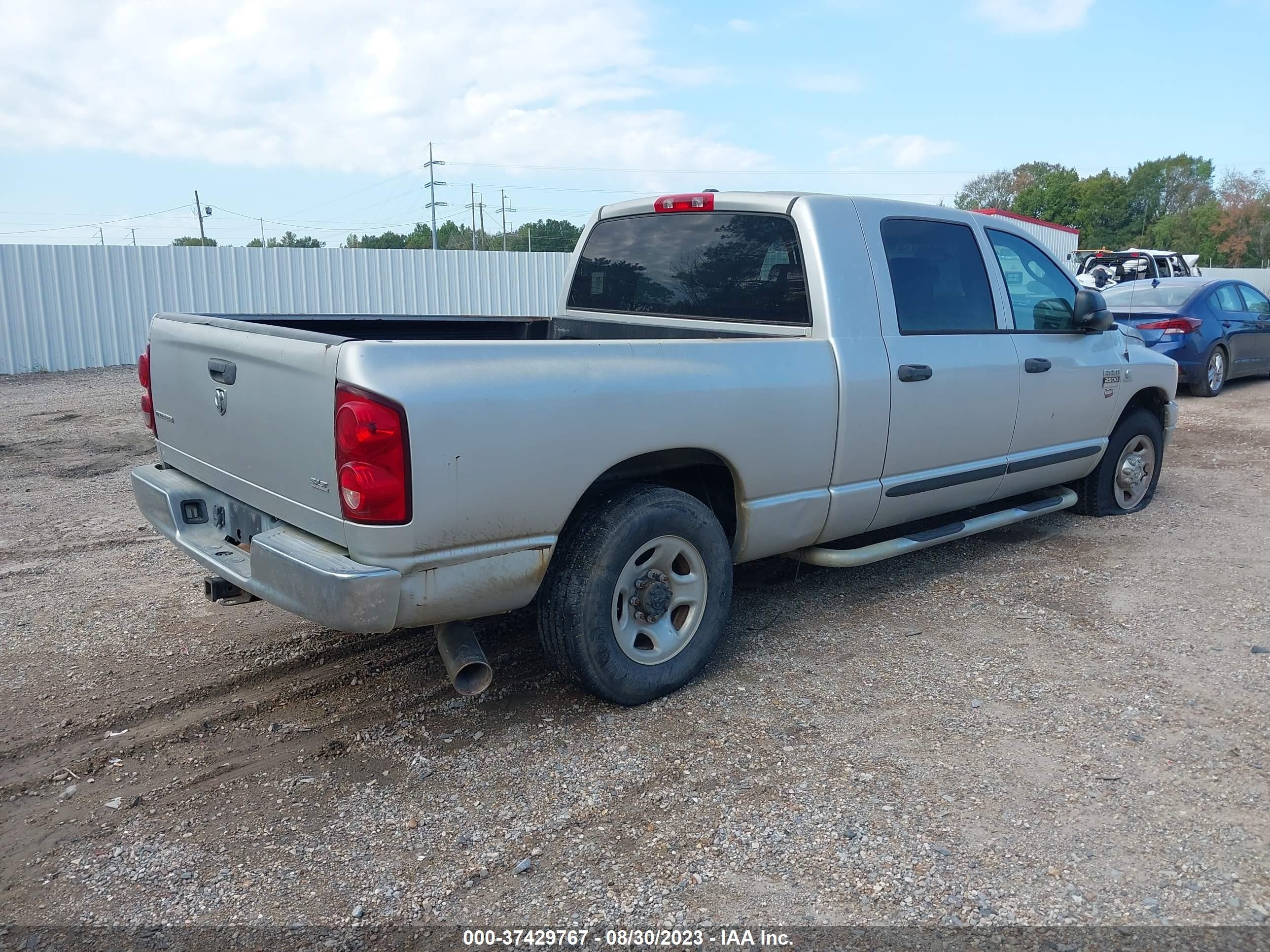 Photo 3 VIN: 3D7KR29A87G826368 - DODGE RAM 