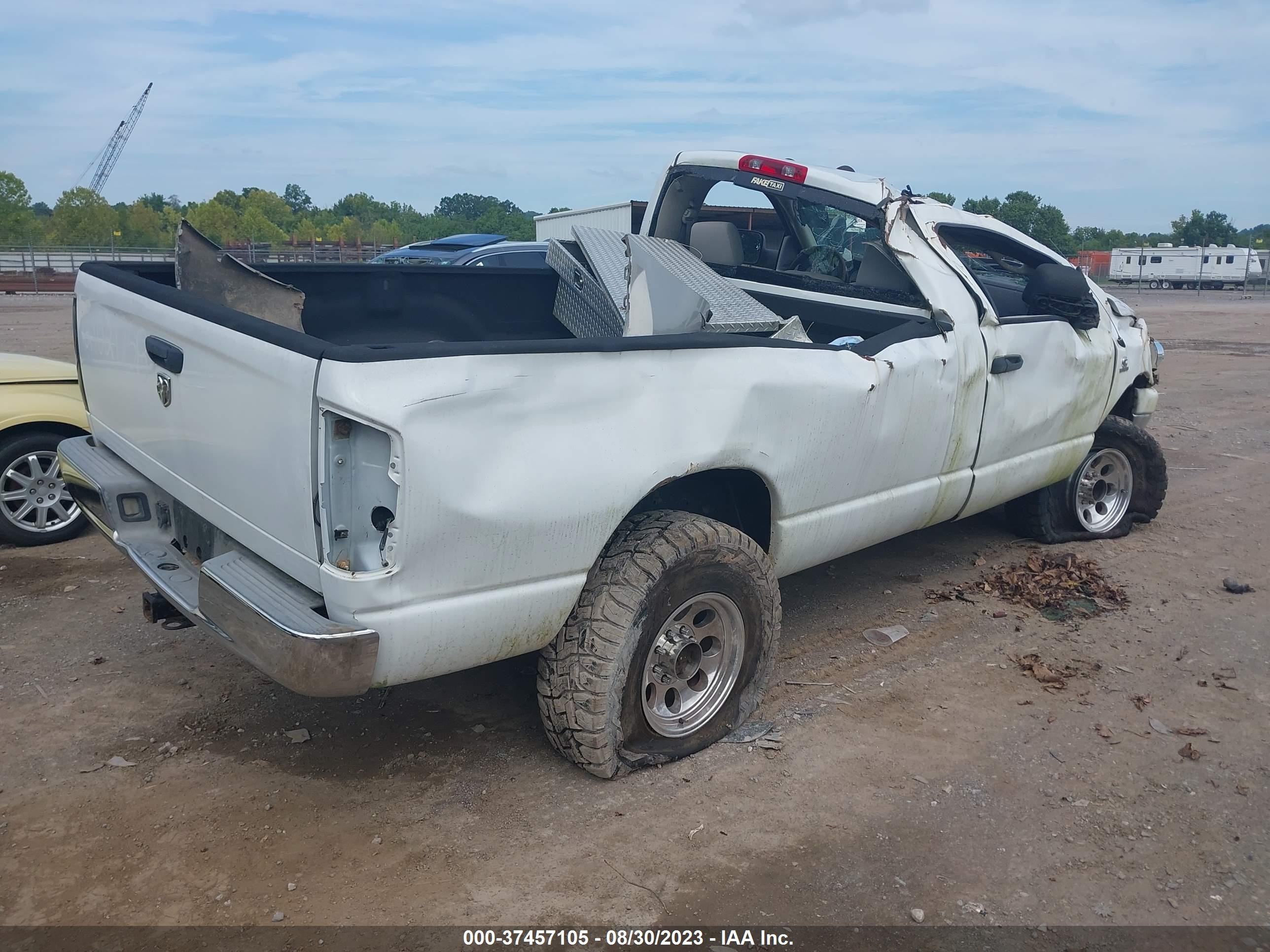 Photo 3 VIN: 3D7KS26A57G784864 - DODGE RAM 