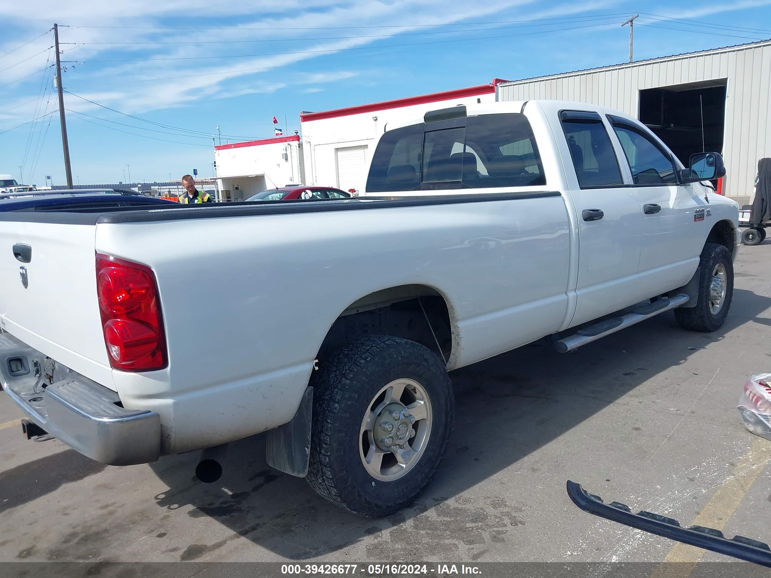 Photo 3 VIN: 3D7KS28A78G176732 - DODGE RAM 