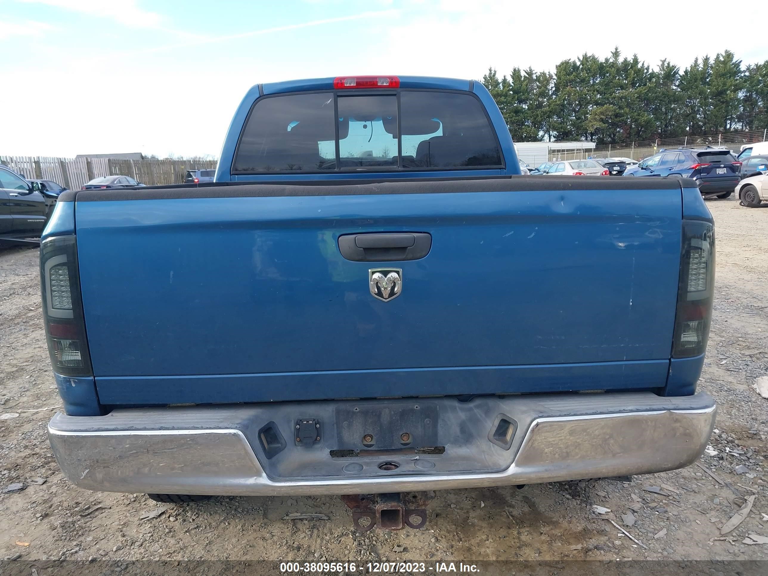 Photo 15 VIN: 3D7KS28C05G822867 - DODGE RAM 