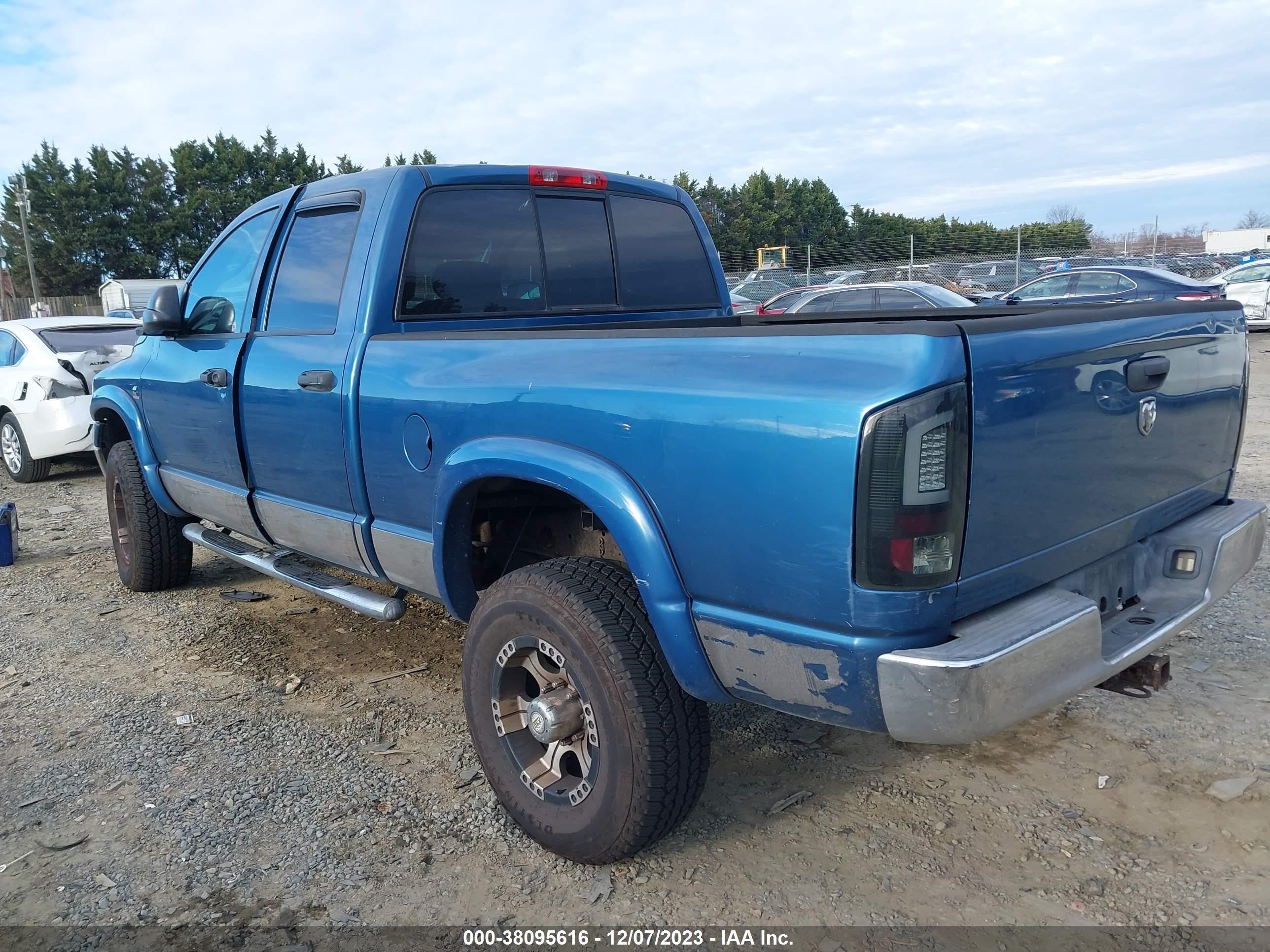 Photo 2 VIN: 3D7KS28C05G822867 - DODGE RAM 