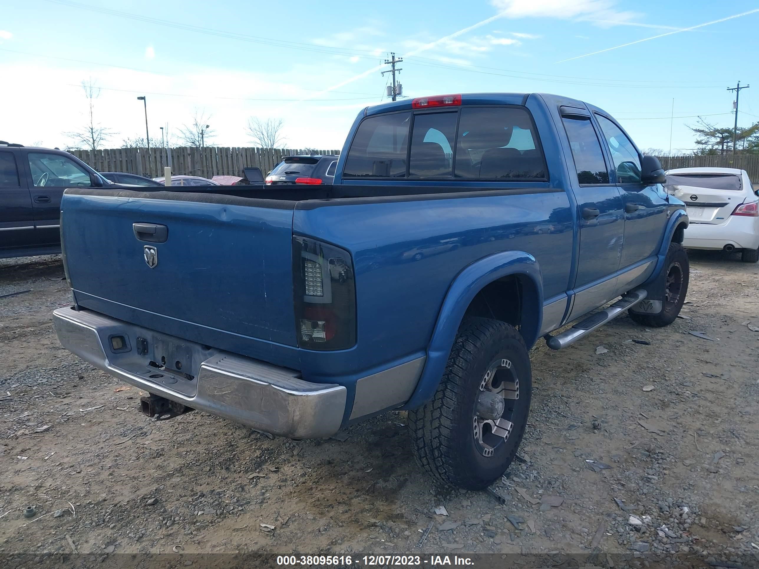 Photo 3 VIN: 3D7KS28C05G822867 - DODGE RAM 