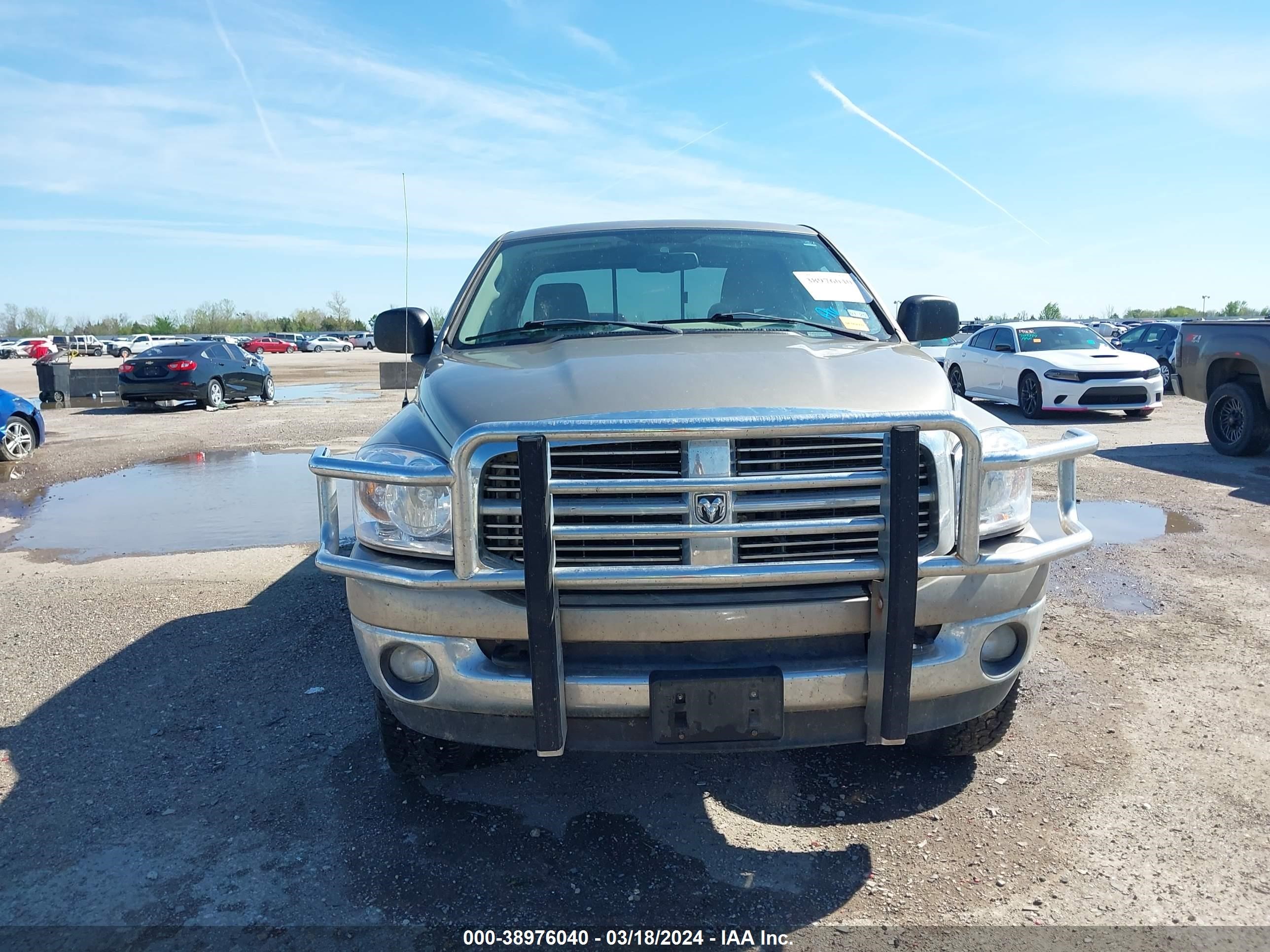 Photo 11 VIN: 3D7KS28D48G180568 - DODGE RAM 