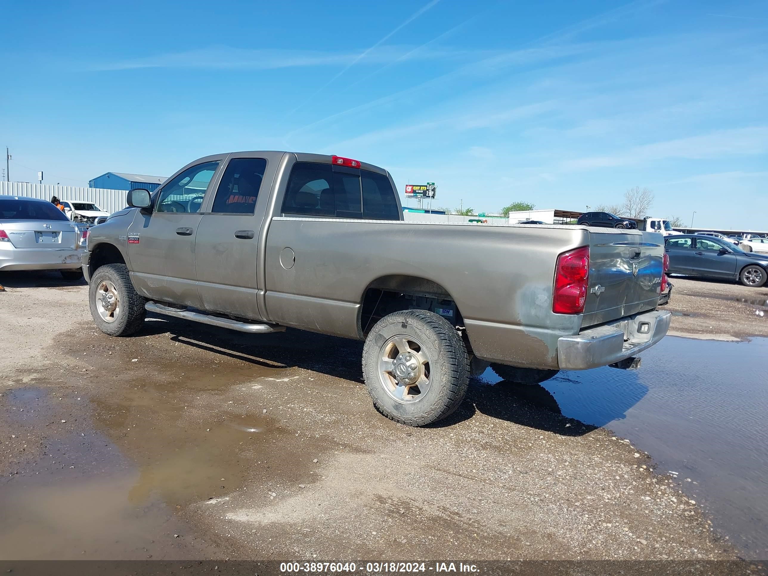 Photo 2 VIN: 3D7KS28D48G180568 - DODGE RAM 