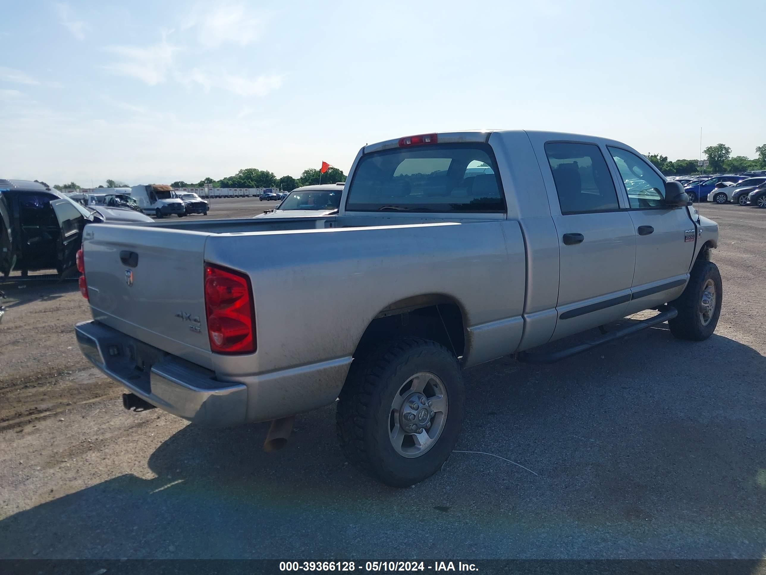 Photo 3 VIN: 3D7KS29A27G795672 - DODGE RAM 