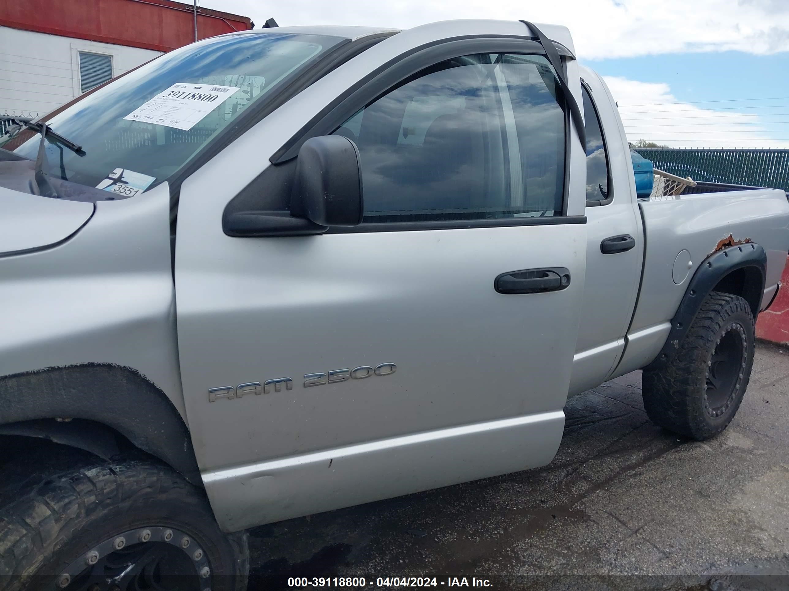 Photo 18 VIN: 3D7KU28623G767808 - DODGE RAM 