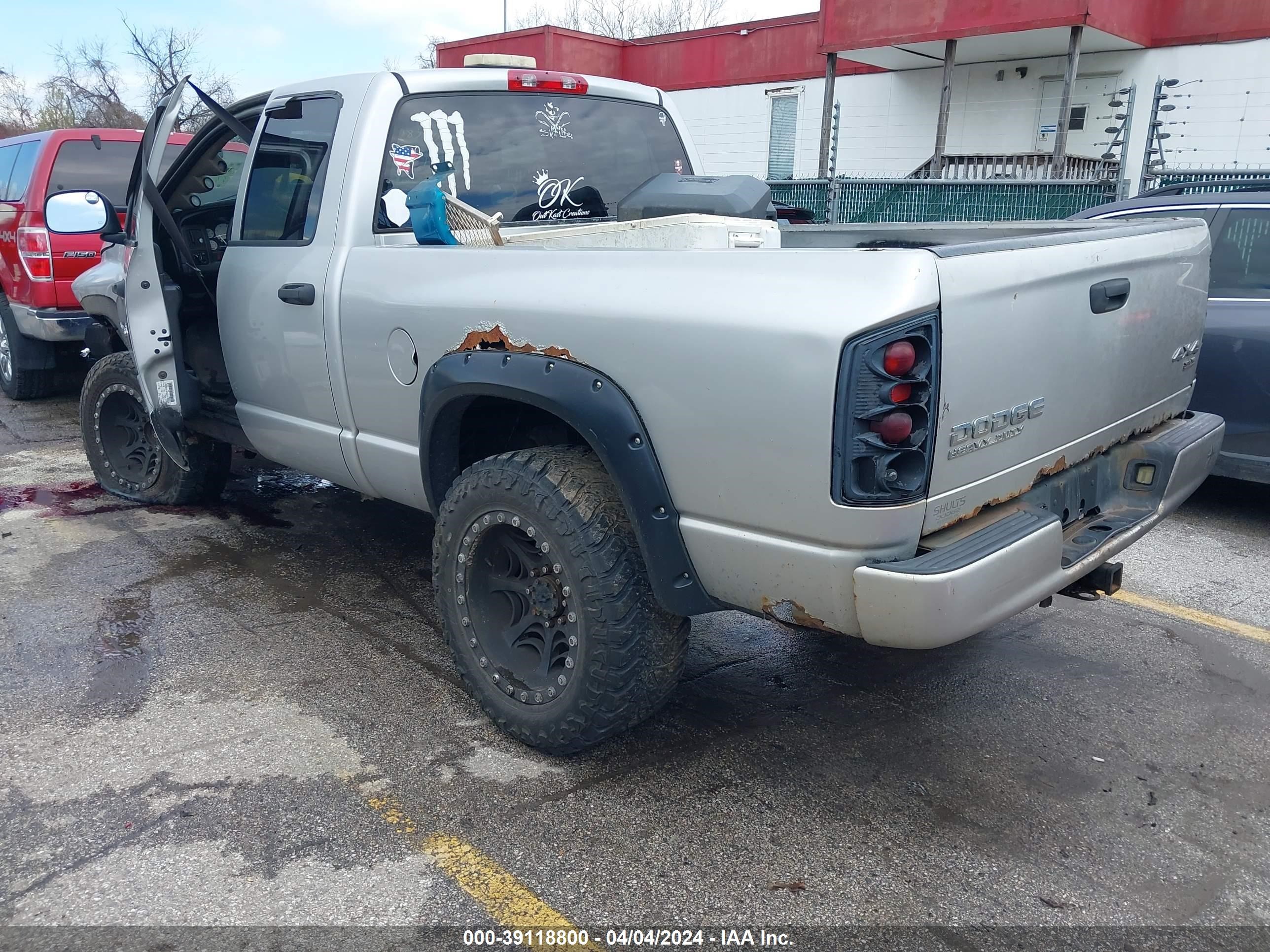 Photo 2 VIN: 3D7KU28623G767808 - DODGE RAM 