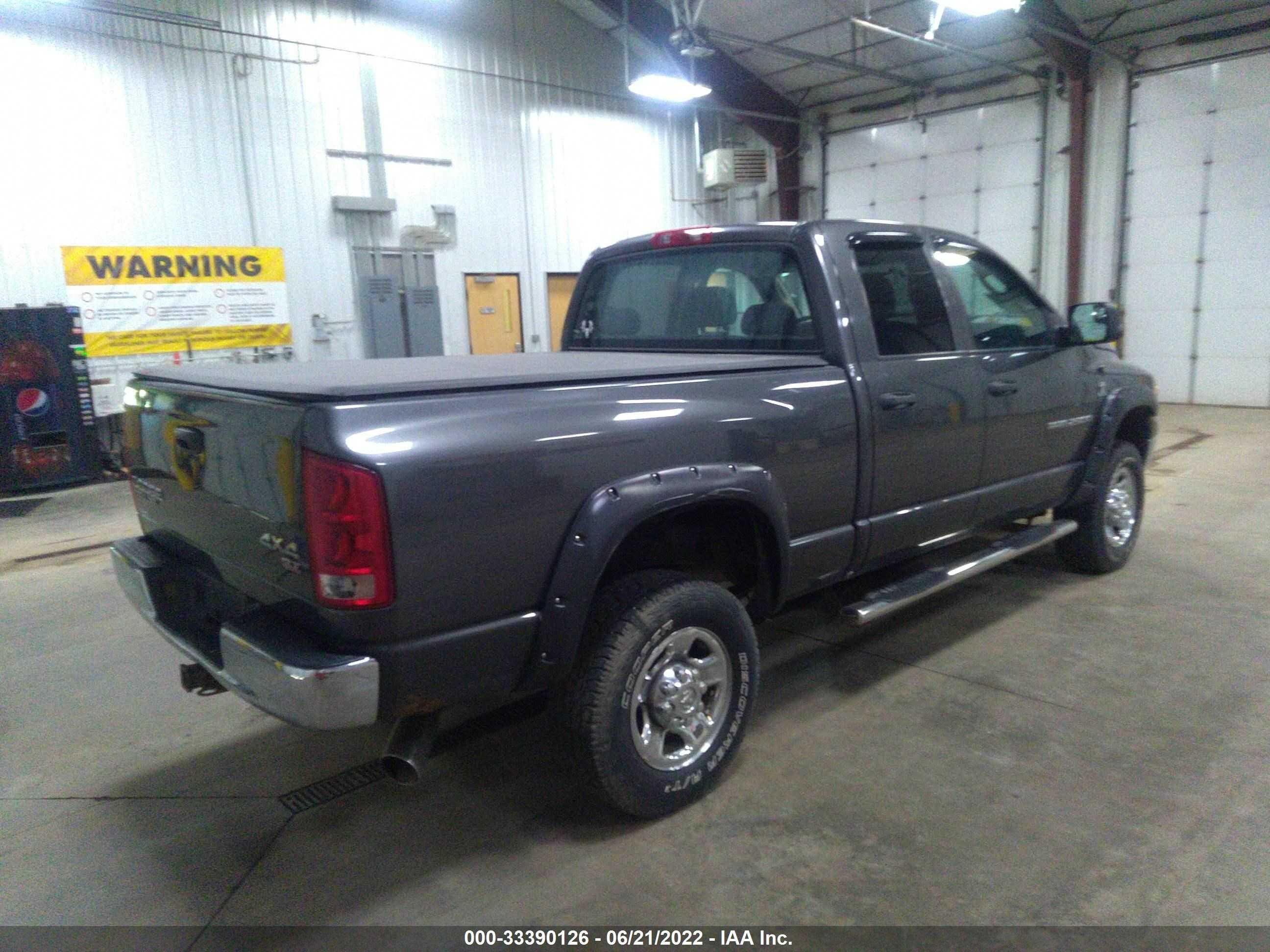 Photo 3 VIN: 3D7KU28C04G139186 - DODGE RAM 