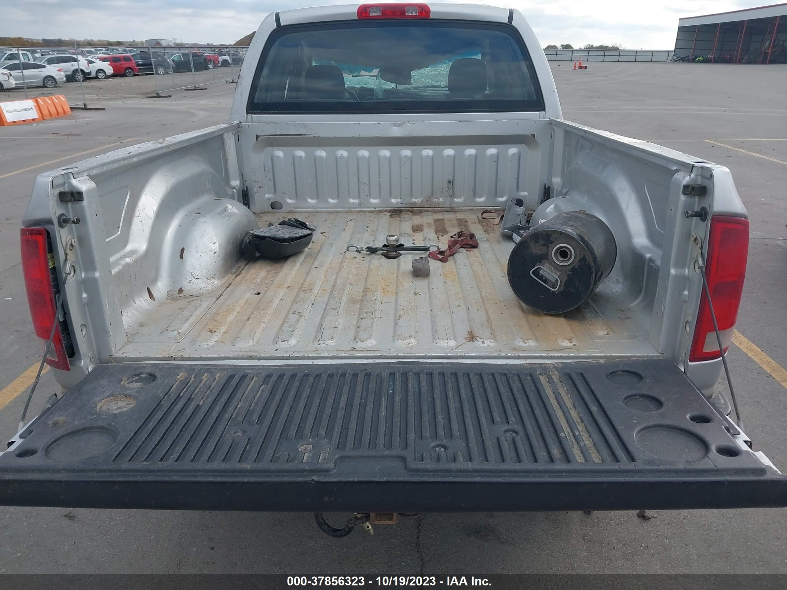 Photo 11 VIN: 3D7KU28C43G847133 - DODGE RAM 