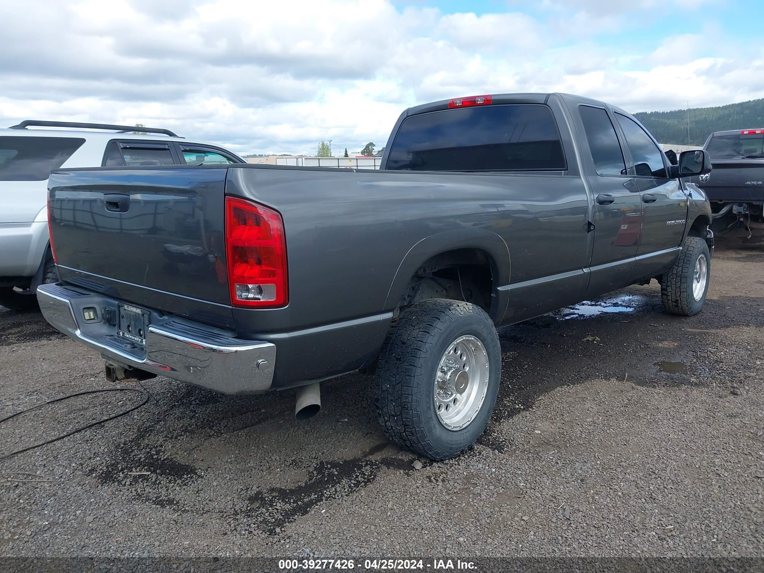 Photo 3 VIN: 3D7KU28C63G764528 - DODGE RAM 