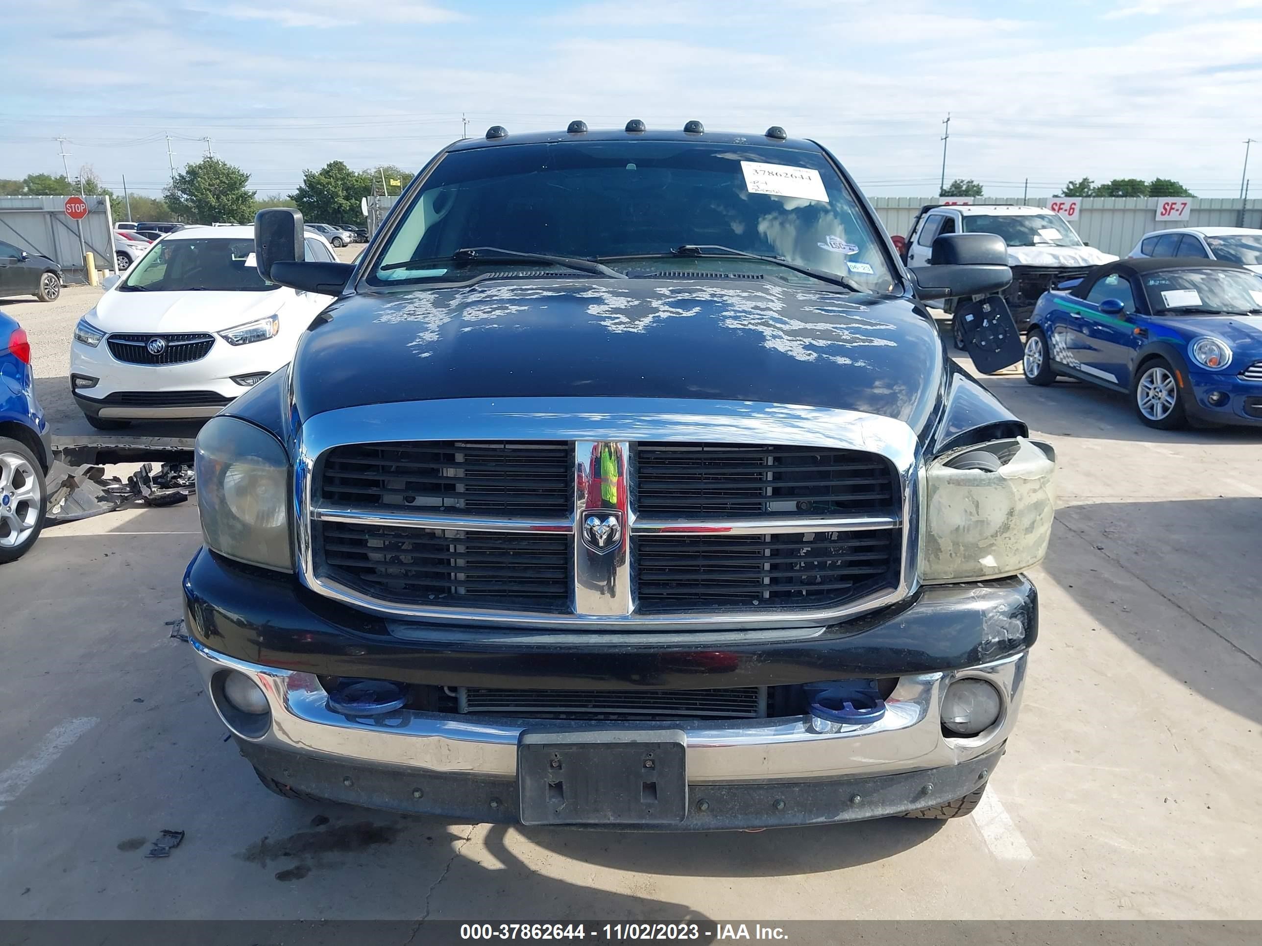 Photo 11 VIN: 3D7KU28CX3G787973 - DODGE RAM 