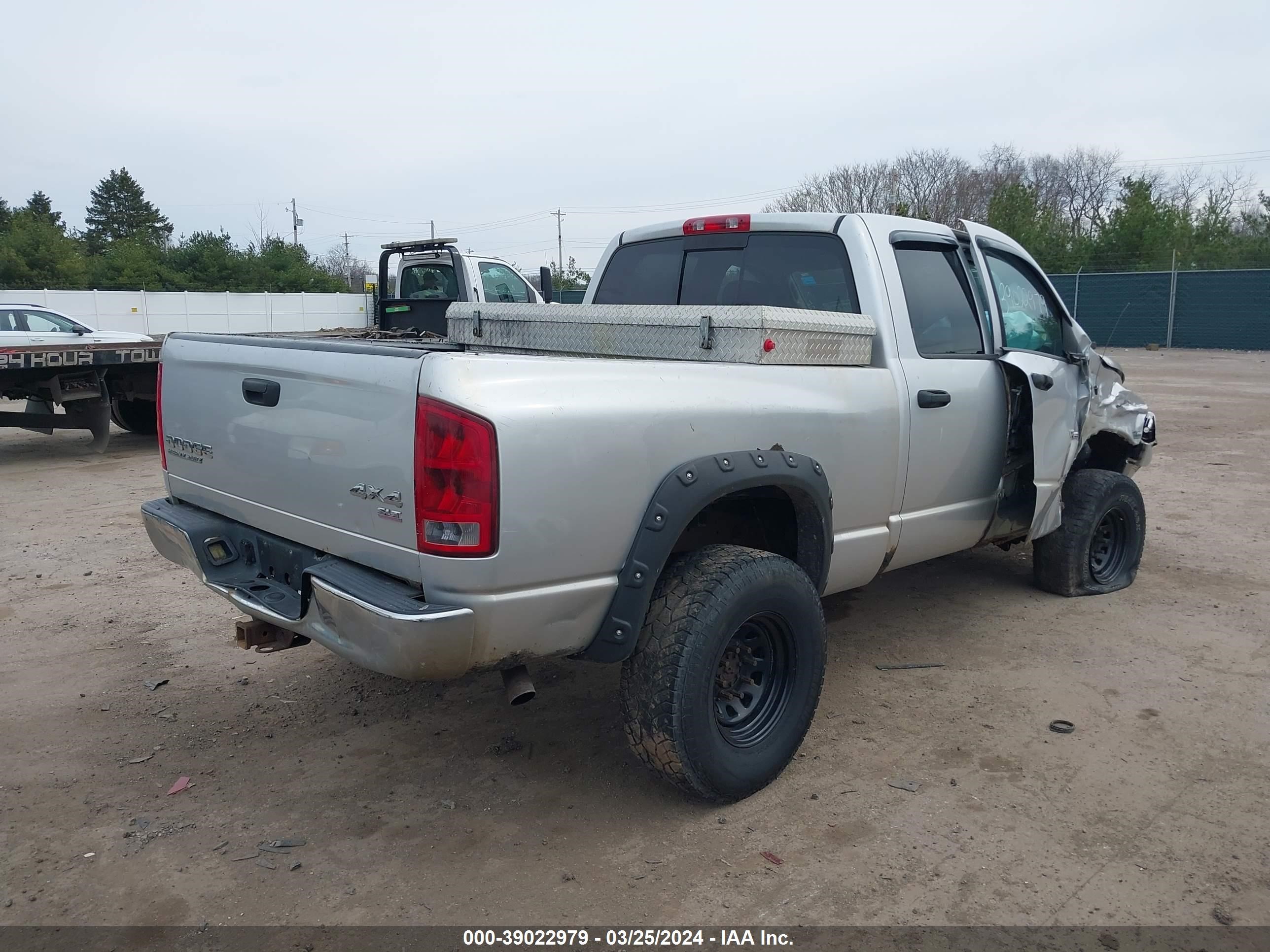 Photo 3 VIN: 3D7KU28D03G759415 - DODGE RAM 