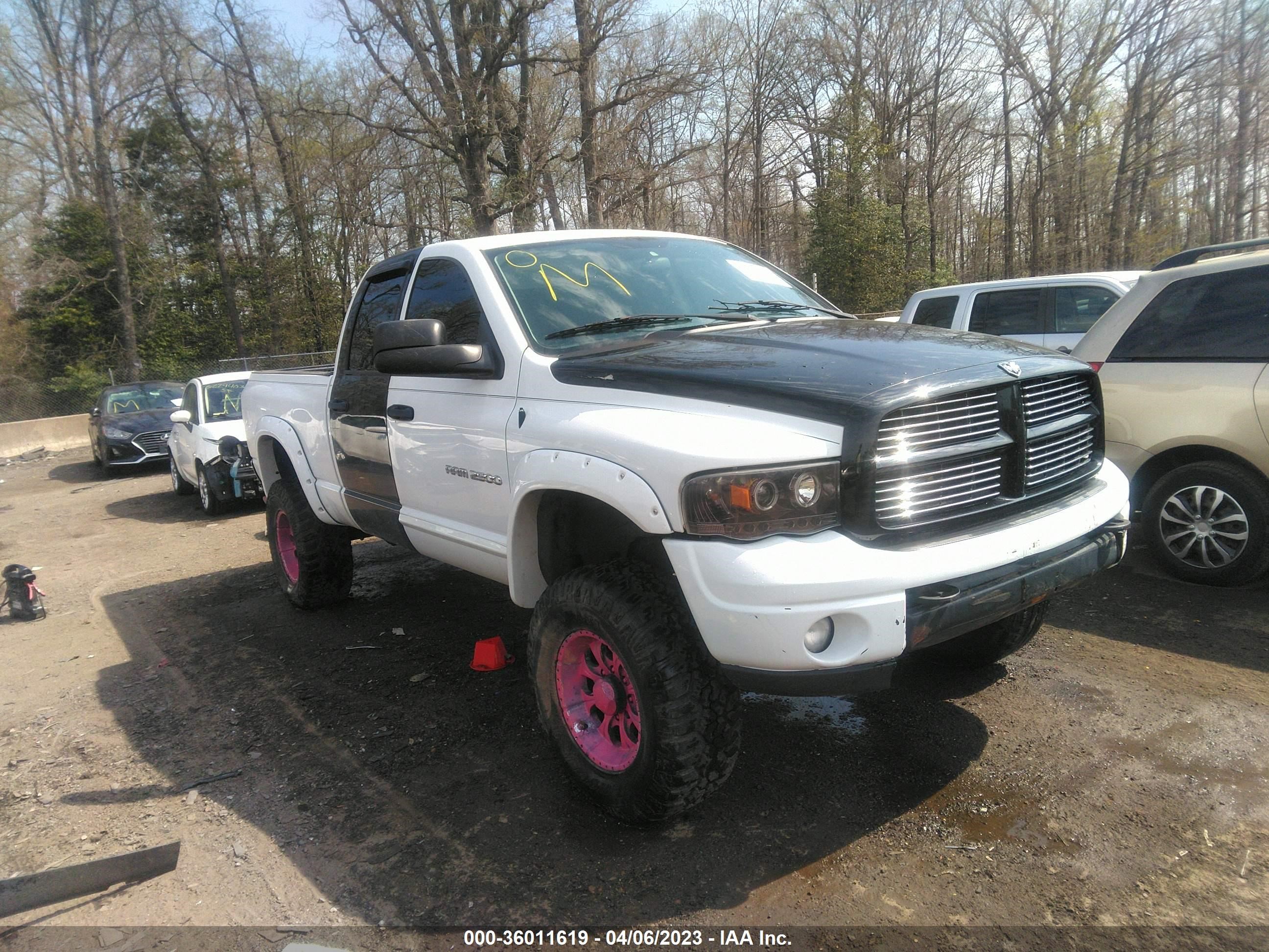 Photo 0 VIN: 3D7KU28D03G770477 - DODGE RAM 