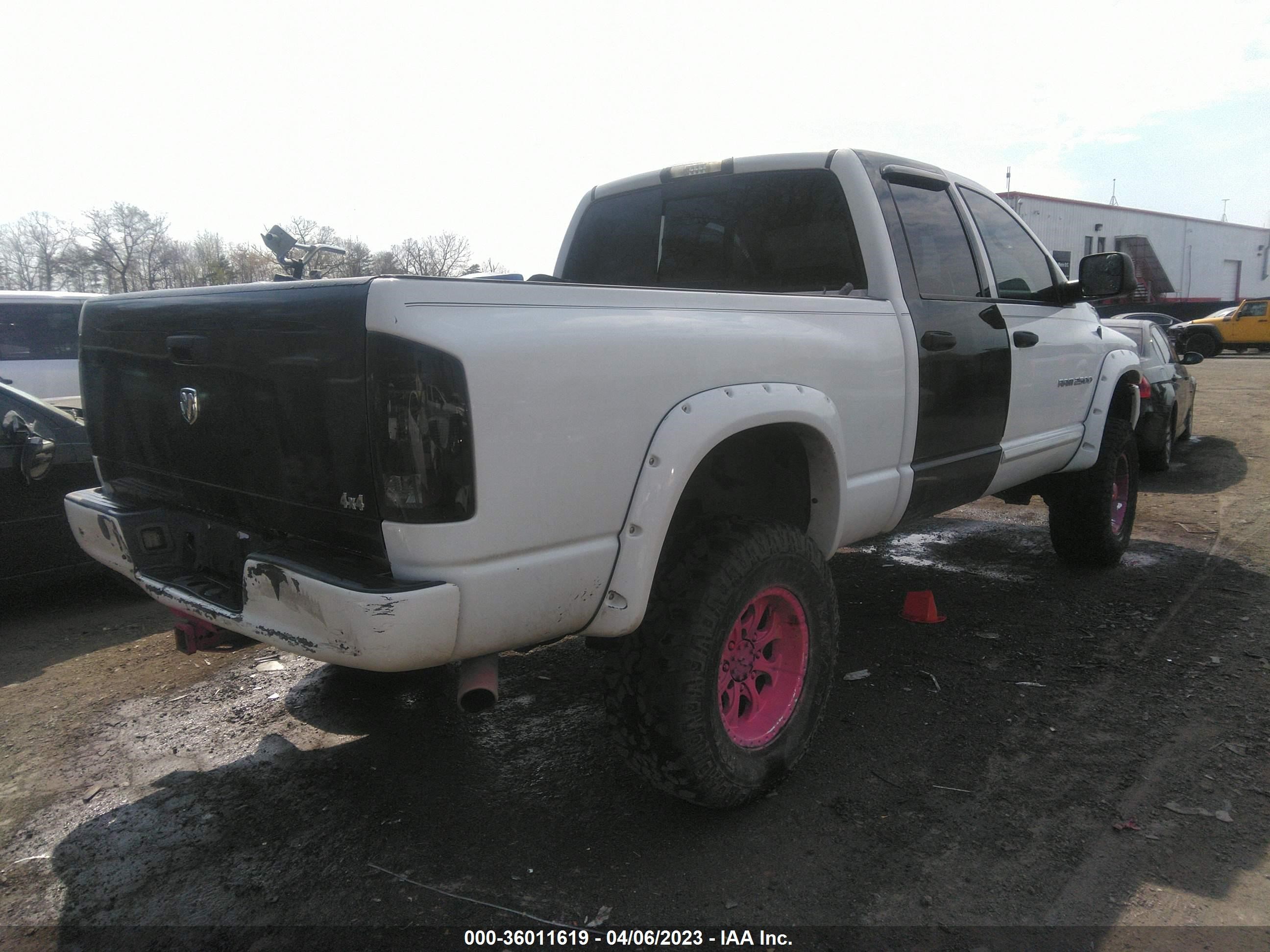 Photo 3 VIN: 3D7KU28D03G770477 - DODGE RAM 